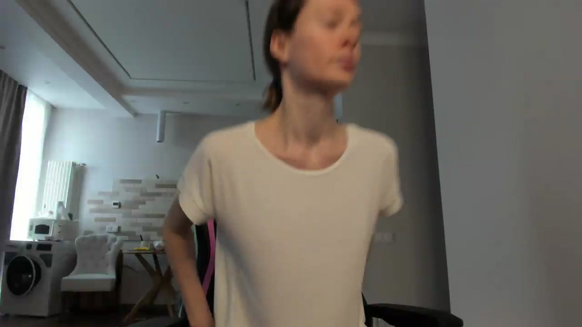 Gallery image thumbnail from Oksanafedorov's myfreecams stream on, 08/20/2026, 10:39 image 3 of 20