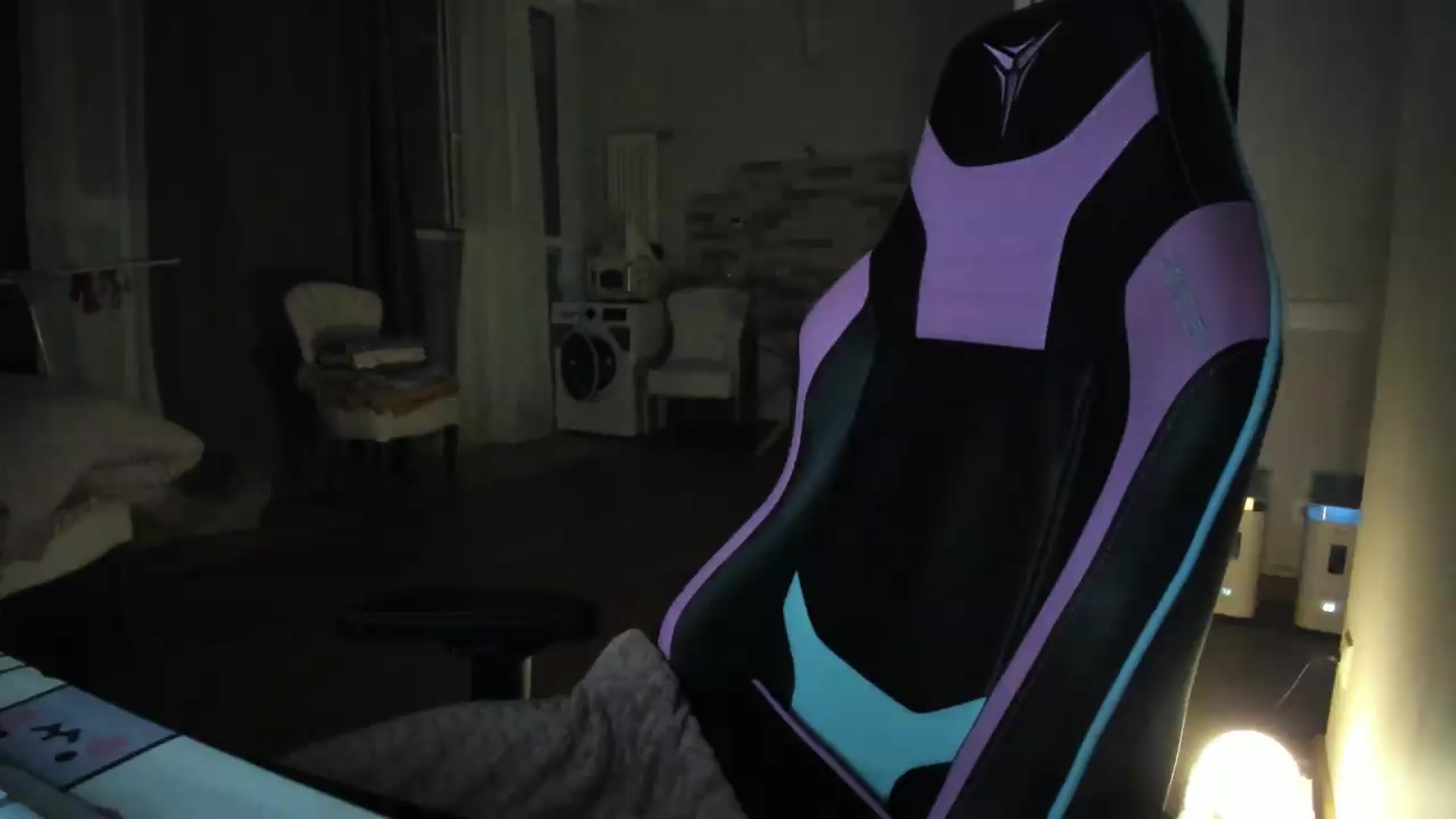 Gallery image thumbnail from Oksanafedorov's myfreecams stream on, 08/23/2026, 21:08 image 17 of 20