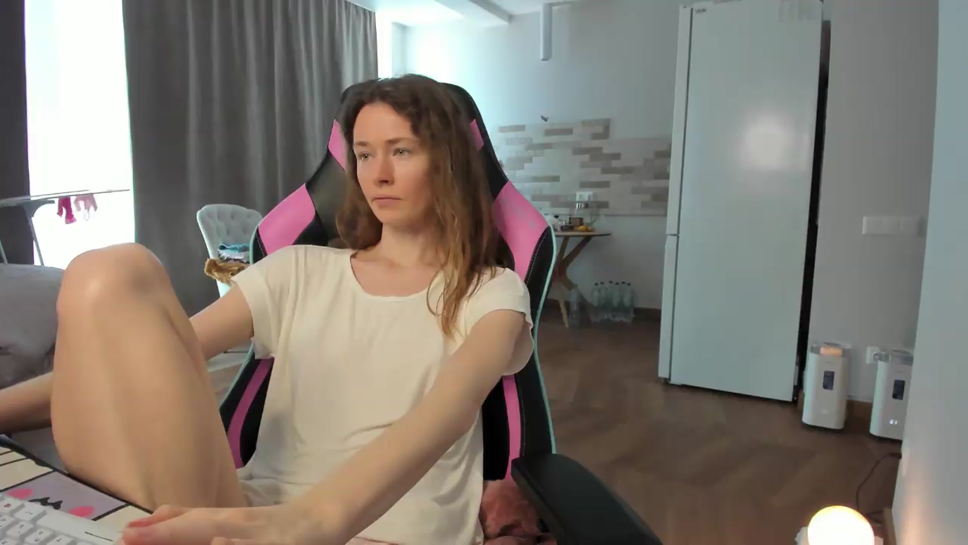 Gallery image thumbnail from Oksanafedorov's myfreecams stream on, 08/24/2026, 09:55 image 11 of 20
