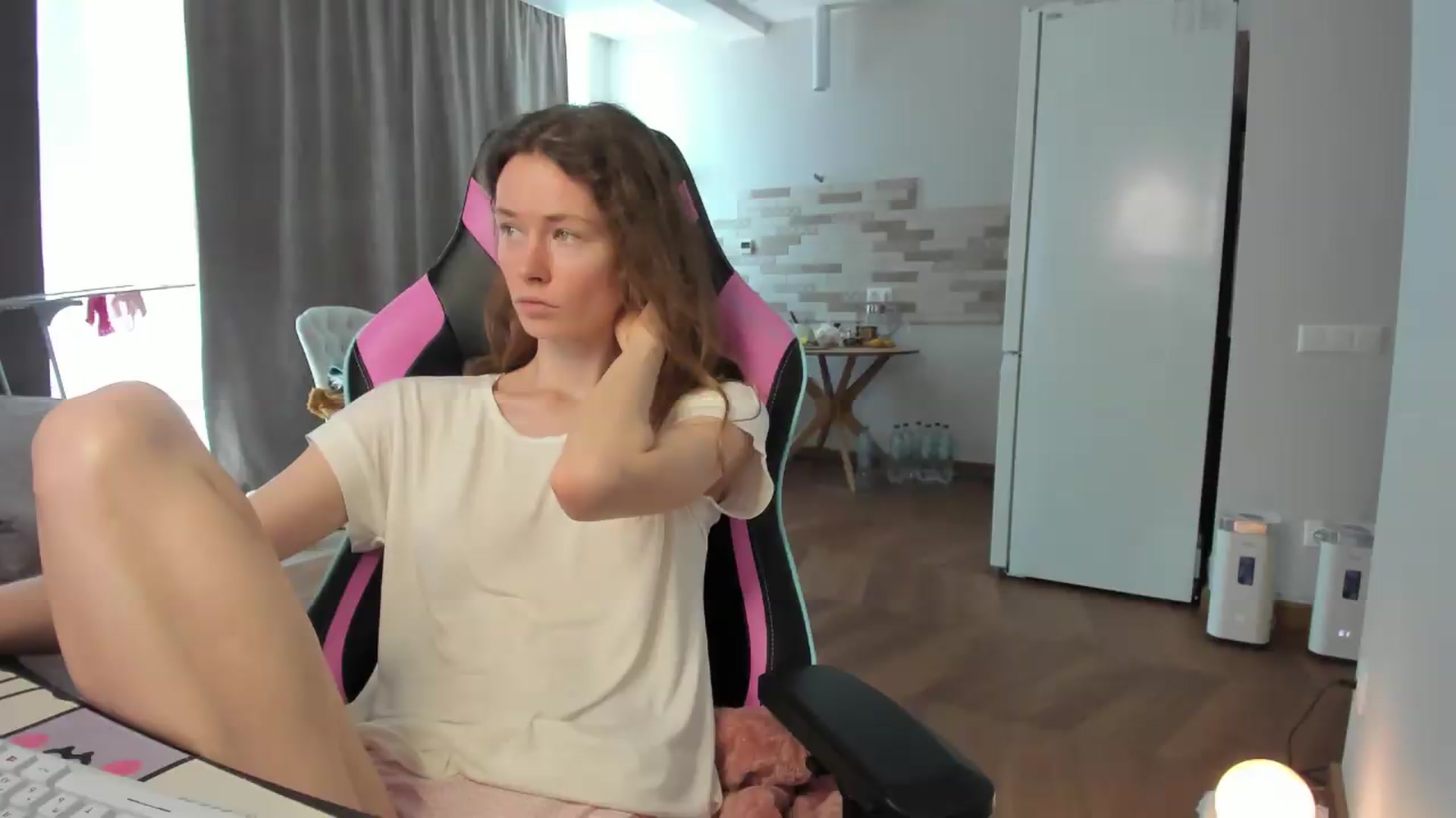 Gallery image thumbnail from Oksanafedorov's myfreecams stream on, 08/24/2026, 09:55 image 4 of 20