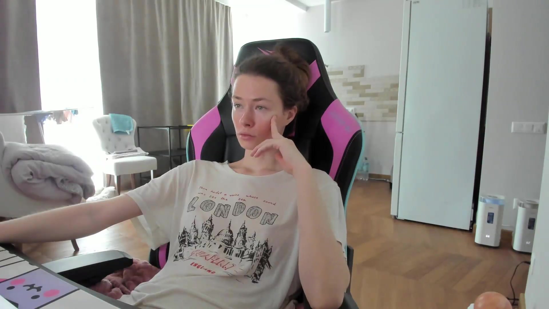 Gallery image thumbnail from Oksanafedorov's myfreecams stream on, 08/27/2026, 09:48 image 20 of 20