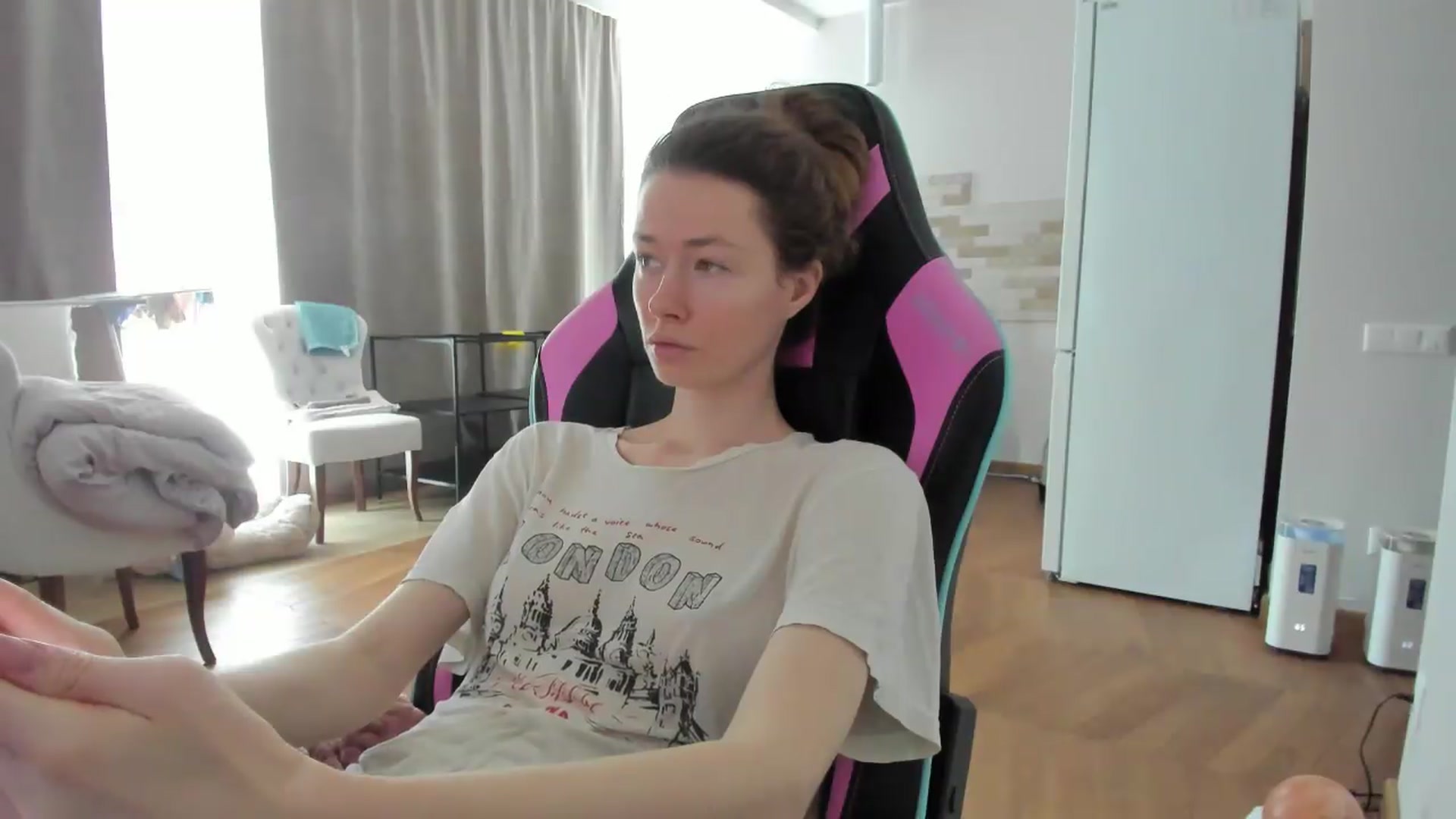 Gallery image thumbnail from Oksanafedorov's myfreecams stream on, 08/27/2026, 09:48 image 3 of 20