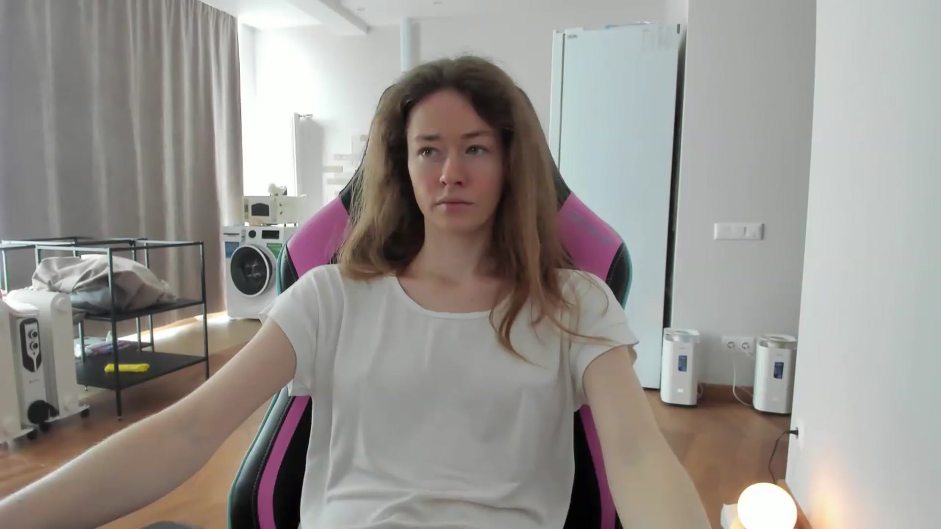 Gallery image thumbnail from Oksanafedorov's myfreecams stream on, 08/29/2026, 10:23 image 20 of 20
