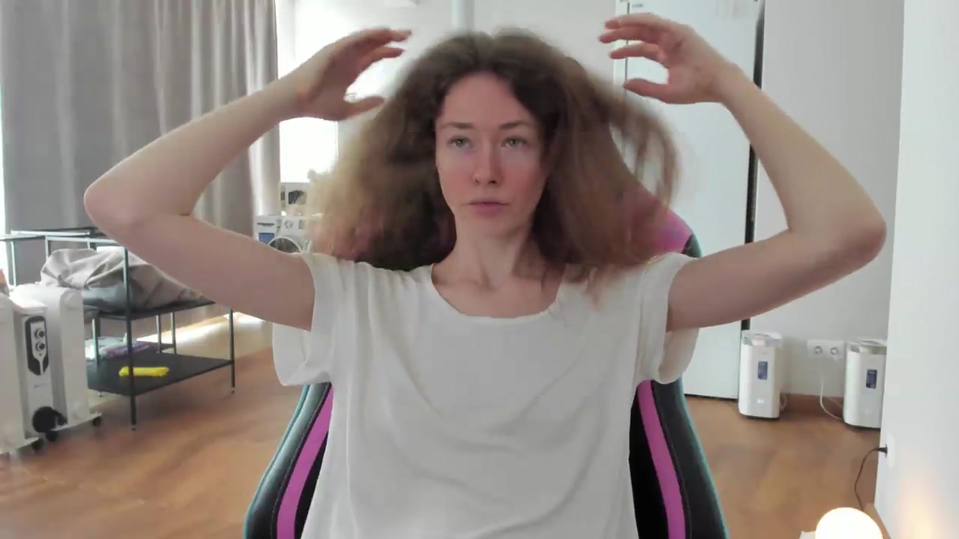Gallery image thumbnail from Oksanafedorov's myfreecams stream on, 08/29/2026, 11:31 image 4 of 20
