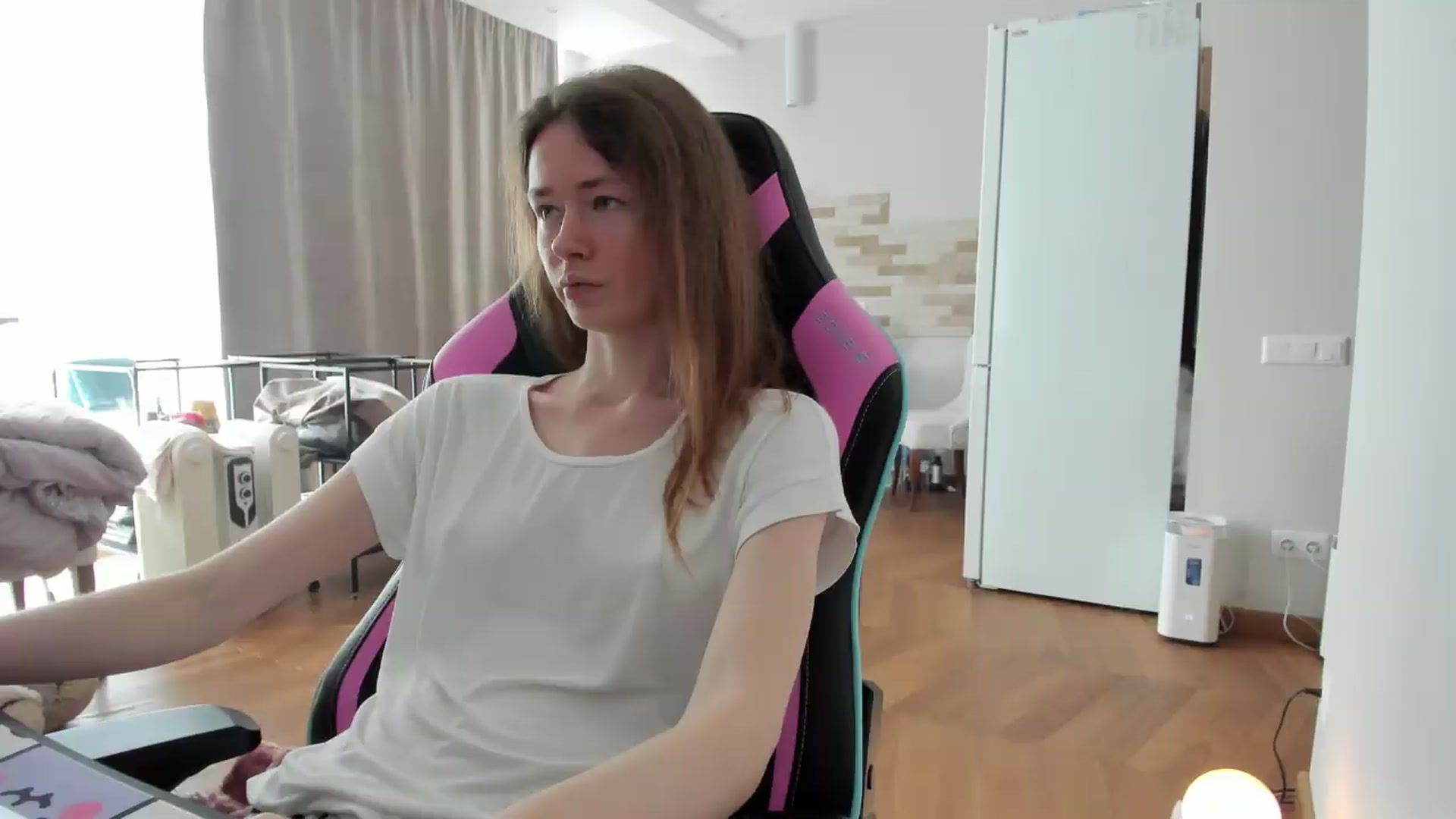 Gallery image thumbnail from Oksanafedorov's myfreecams stream on, 08/29/2026, 12:28 image 1 of 20
