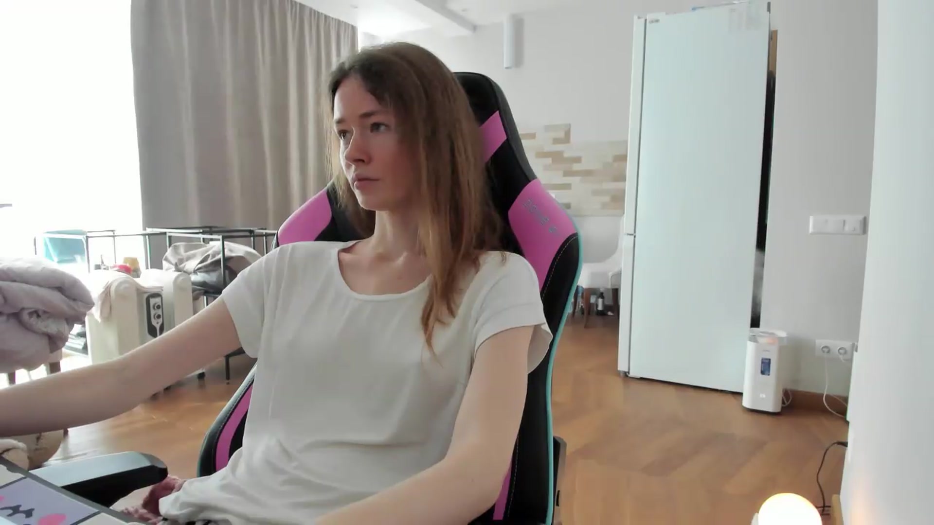 Gallery image thumbnail from Oksanafedorov's myfreecams stream on, 08/29/2026, 12:28 image 3 of 20
