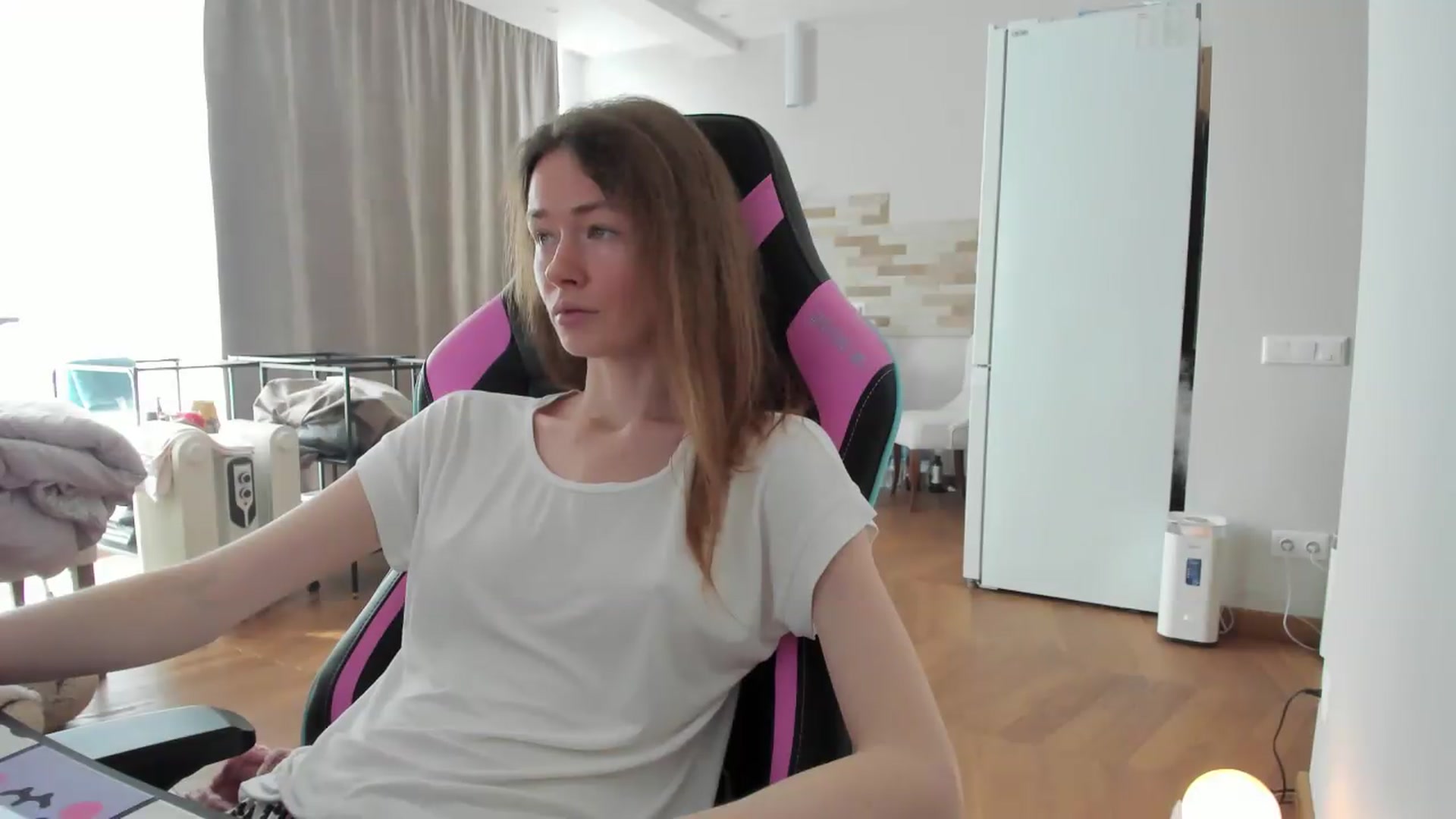 Gallery image thumbnail from Oksanafedorov's myfreecams stream on, 08/29/2026, 12:28 image 13 of 20