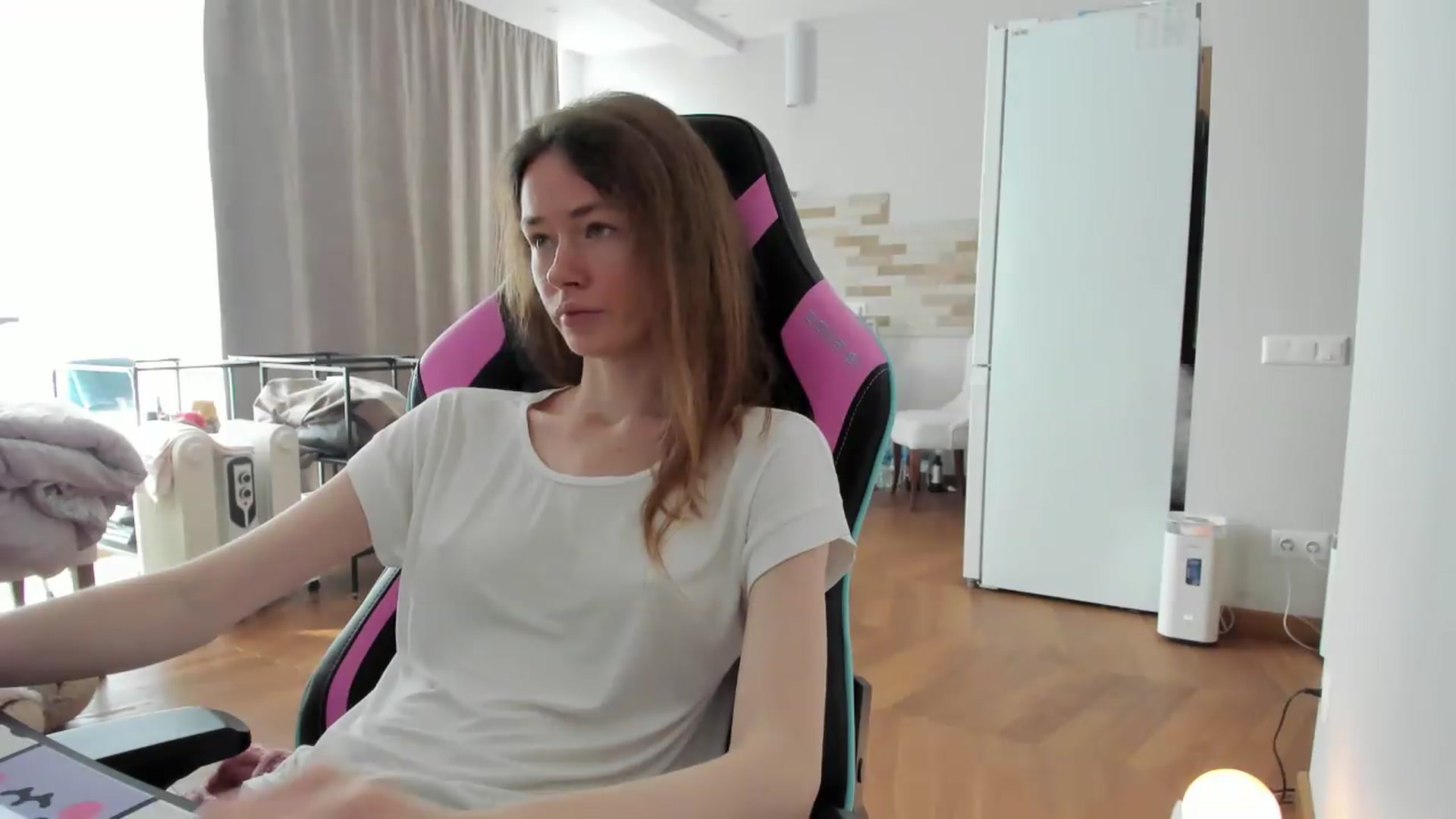 Gallery image thumbnail from Oksanafedorov's myfreecams stream on, 08/29/2026, 12:28 image 11 of 20