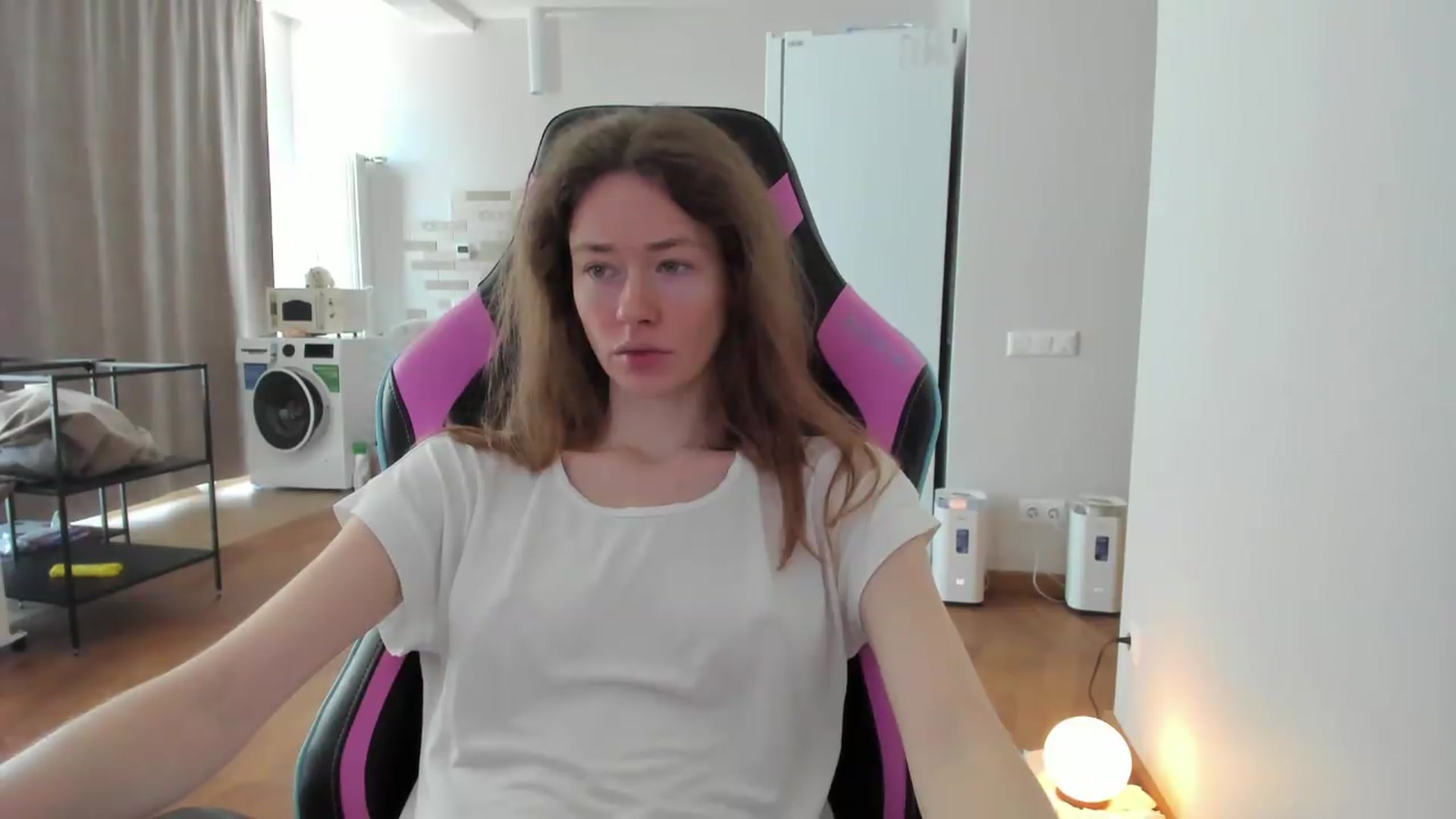 Gallery image thumbnail from Oksanafedorov's myfreecams stream on, 08/30/2026, 09:27 image 13 of 20