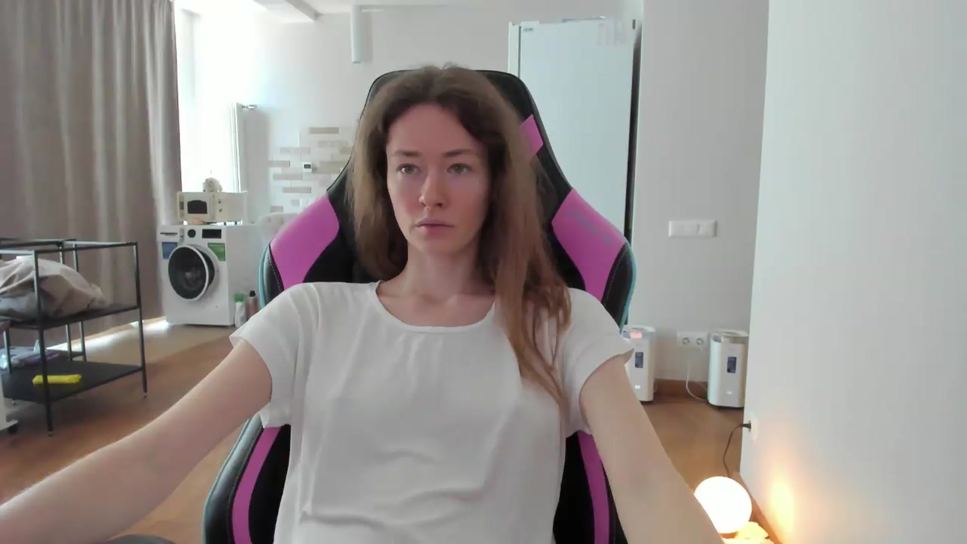 Gallery image thumbnail from Oksanafedorov's myfreecams stream on, 08/30/2026, 09:27 image 10 of 20