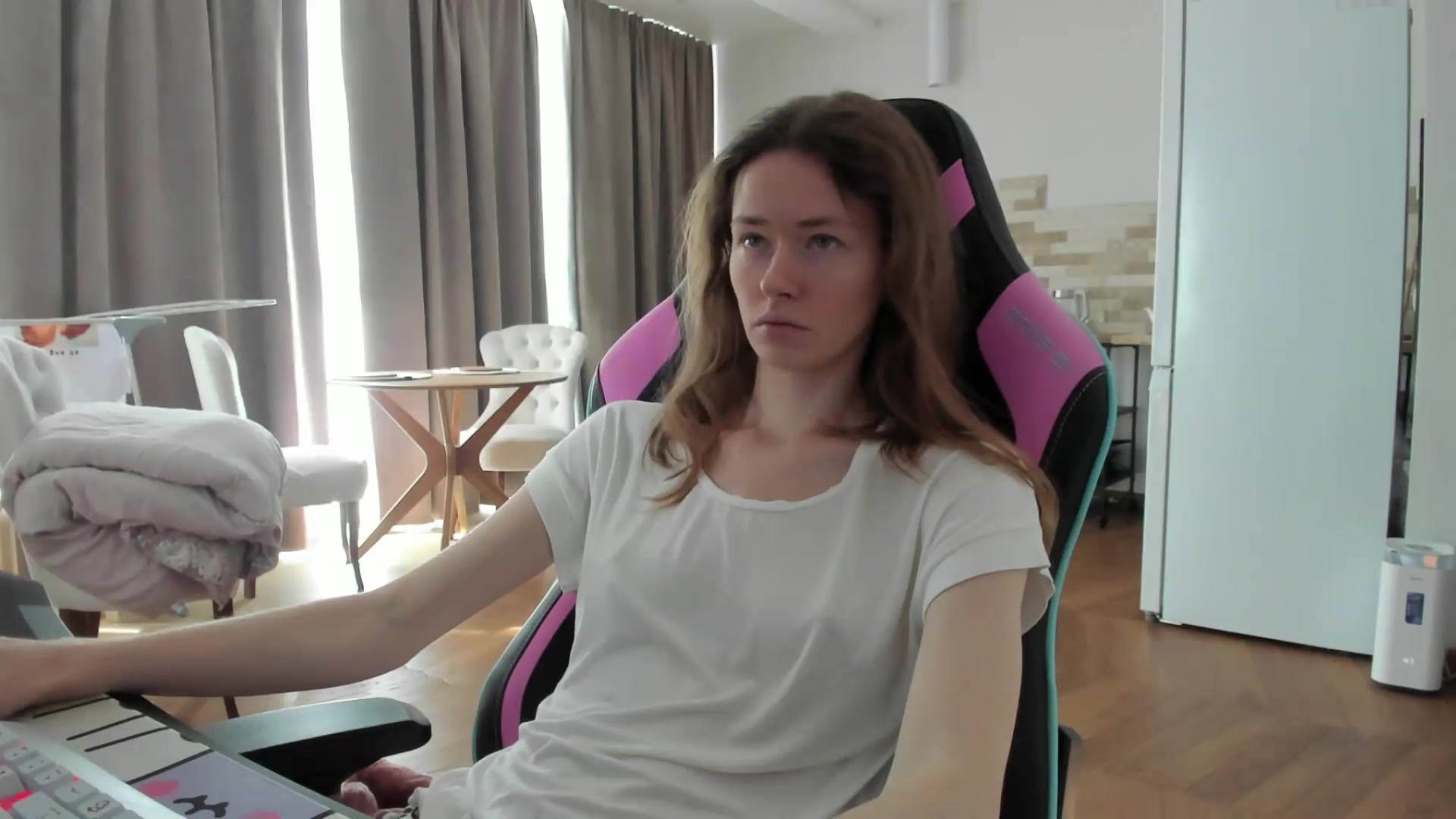 Gallery image thumbnail from Oksanafedorov's myfreecams stream on, 09/01/2026, 12:15 image 20 of 20