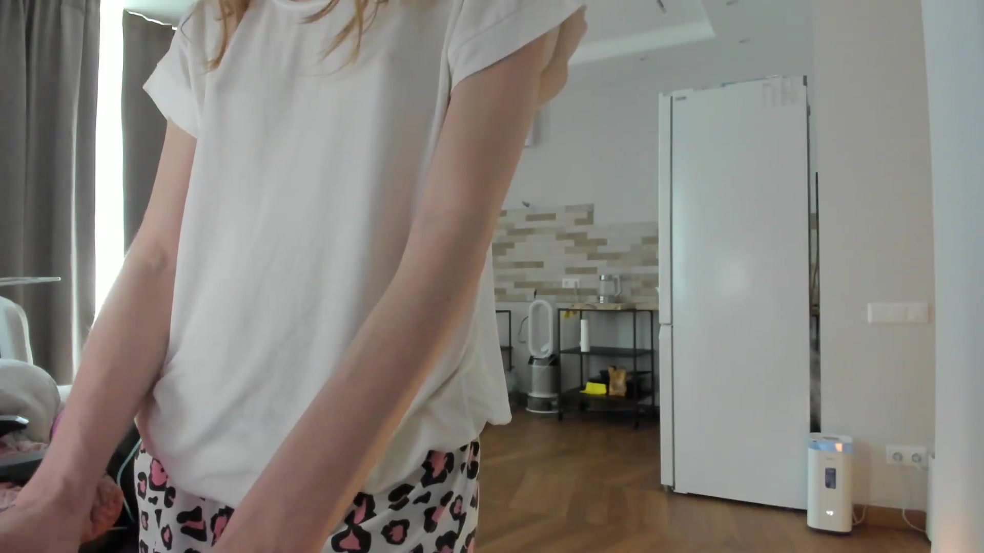 Gallery image thumbnail from Oksanafedorov's myfreecams stream on, 09/01/2026, 12:15 image 4 of 20