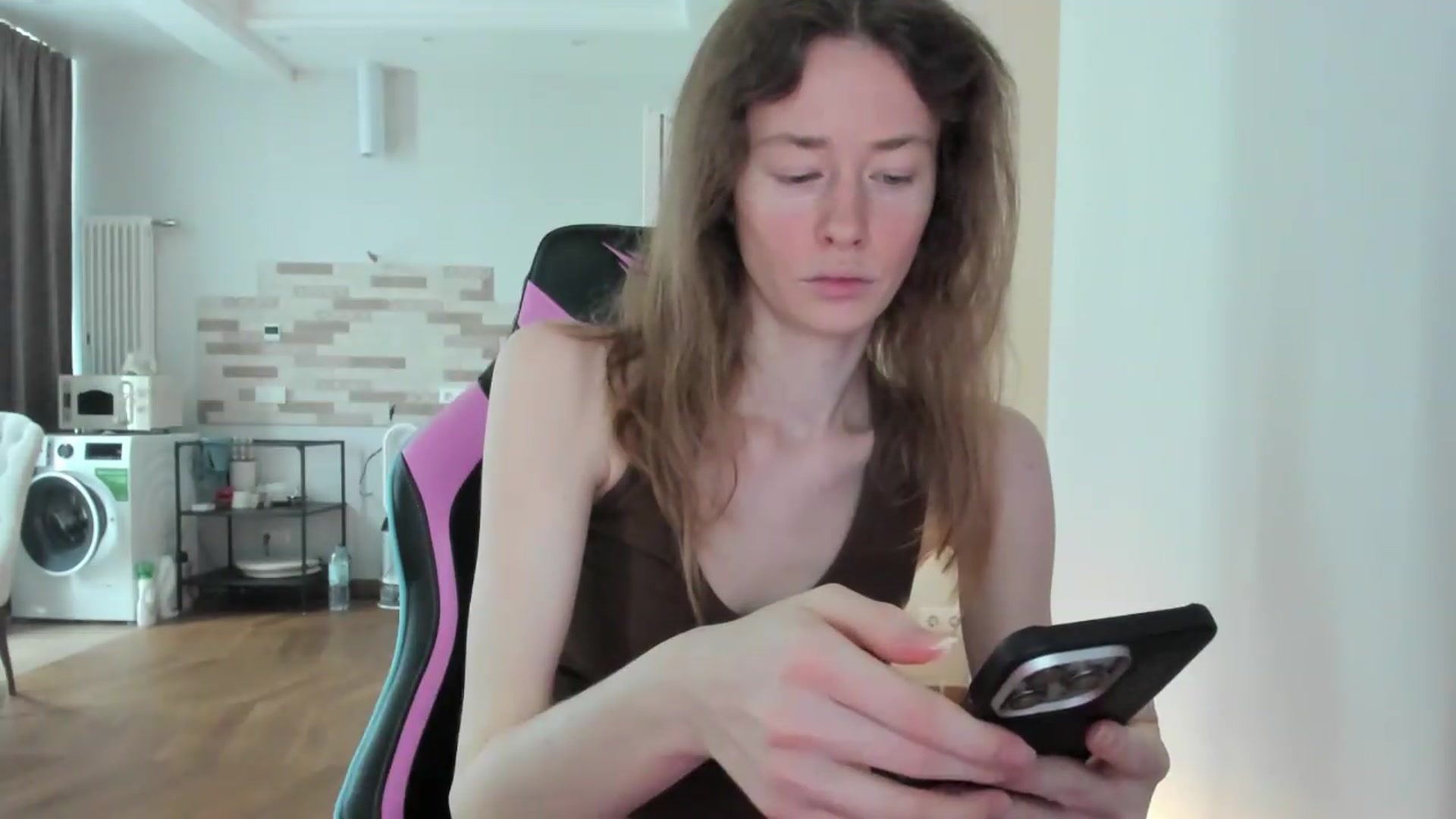 Gallery image thumbnail from Oksanafedorov's myfreecams stream on, 09/02/2026, 10:59 image 16 of 20