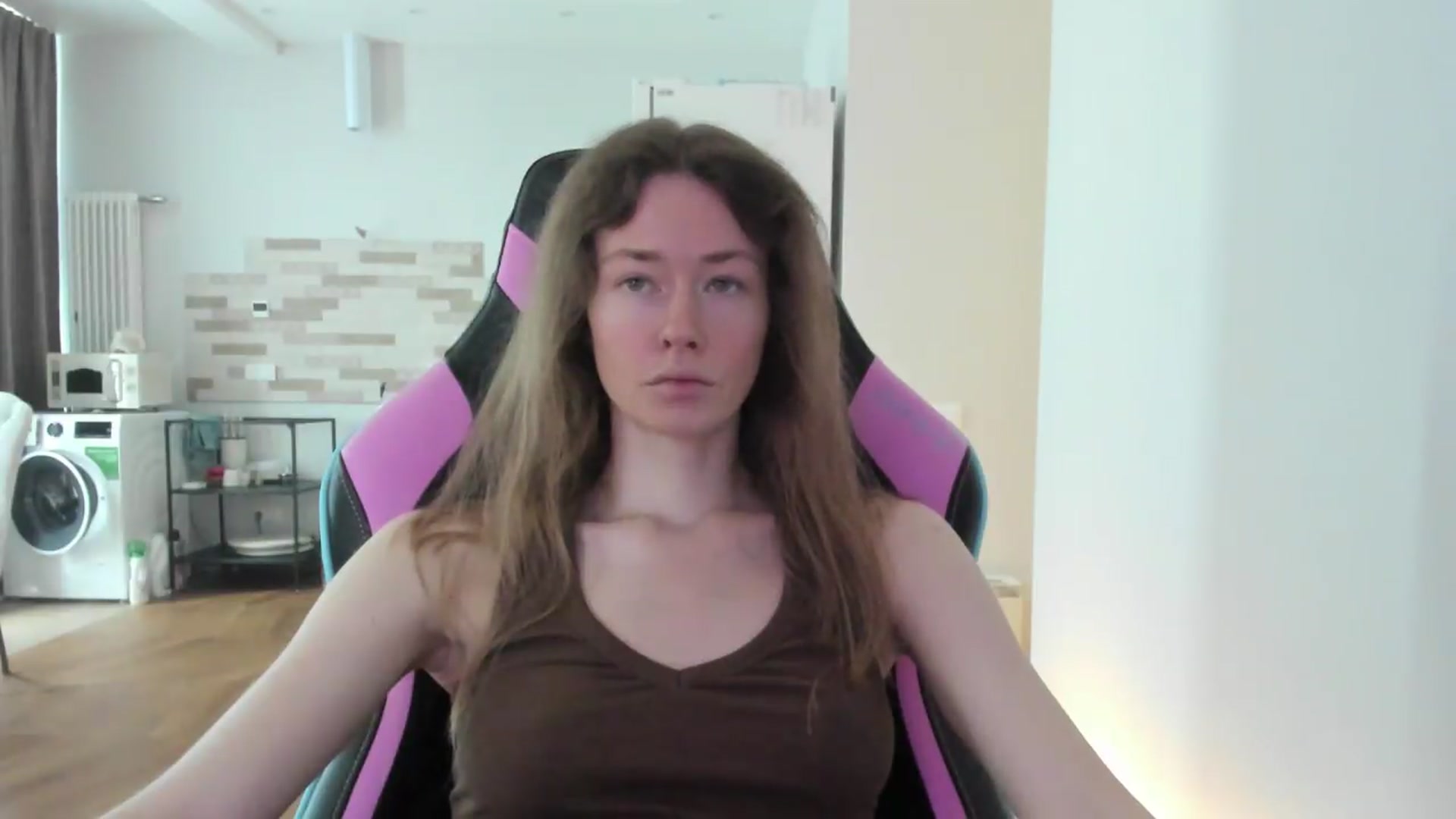 Gallery image thumbnail from Oksanafedorov's myfreecams stream on, 09/02/2026, 10:59 image 19 of 20