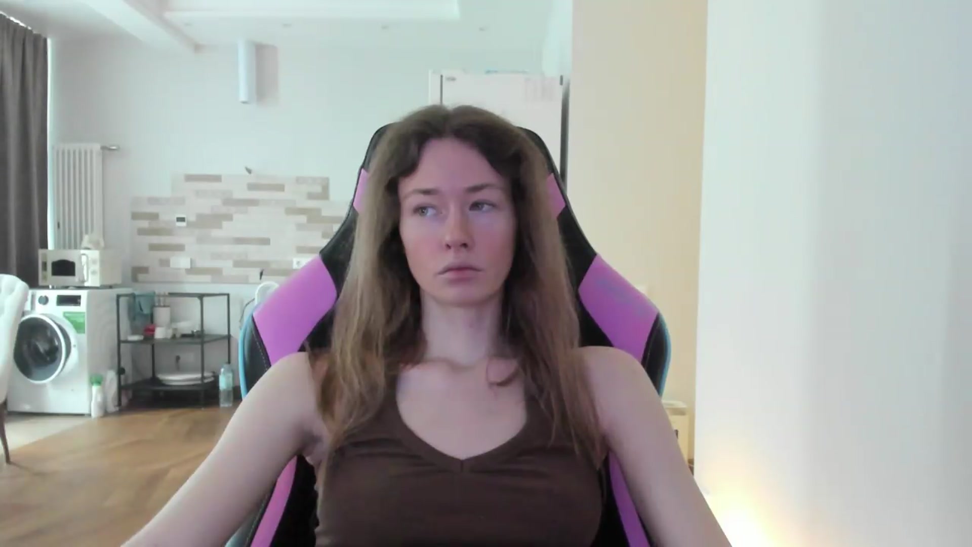 Gallery image thumbnail from Oksanafedorov's myfreecams stream on, 09/02/2026, 10:59 image 14 of 20