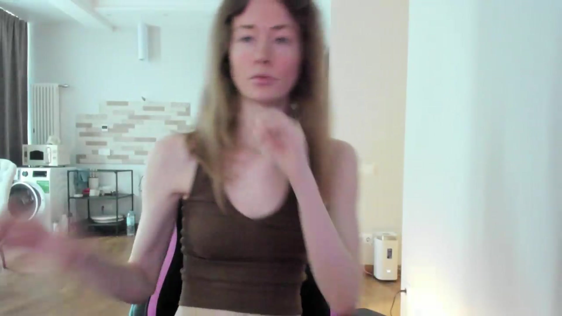 Gallery image thumbnail from Oksanafedorov's myfreecams stream on, 09/02/2026, 10:59 image 17 of 20