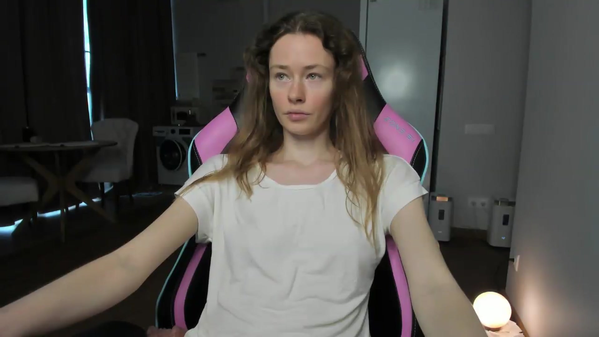 Gallery image thumbnail from Oksanafedorov's myfreecams stream on, 09/07/2026, 10:16 image 13 of 20