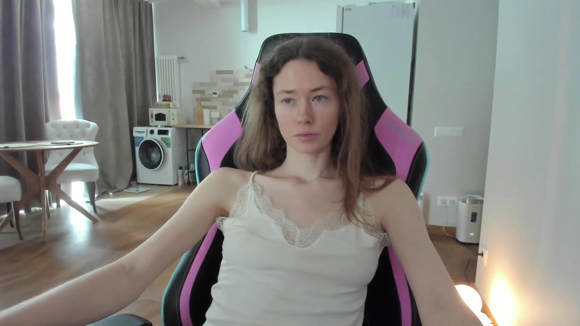 Gallery image thumbnail from Oksanafedorov's myfreecams stream on, 09/09/2026, 10:30 image 10 of 20