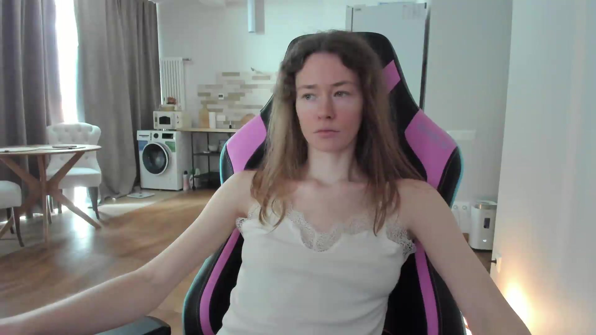 Gallery image thumbnail from Oksanafedorov's myfreecams stream on, 09/09/2026, 10:30 image 8 of 20