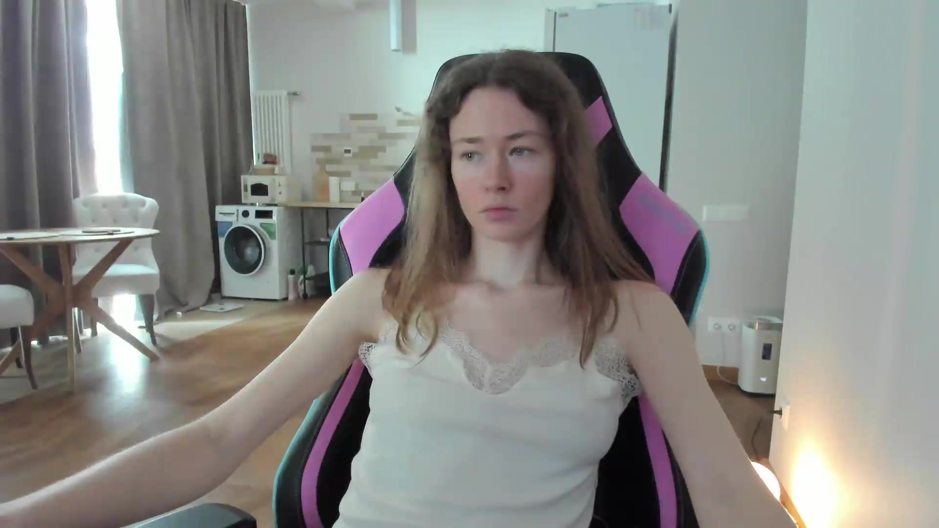Gallery image thumbnail from Oksanafedorov's myfreecams stream on, 09/09/2026, 10:30 image 5 of 20