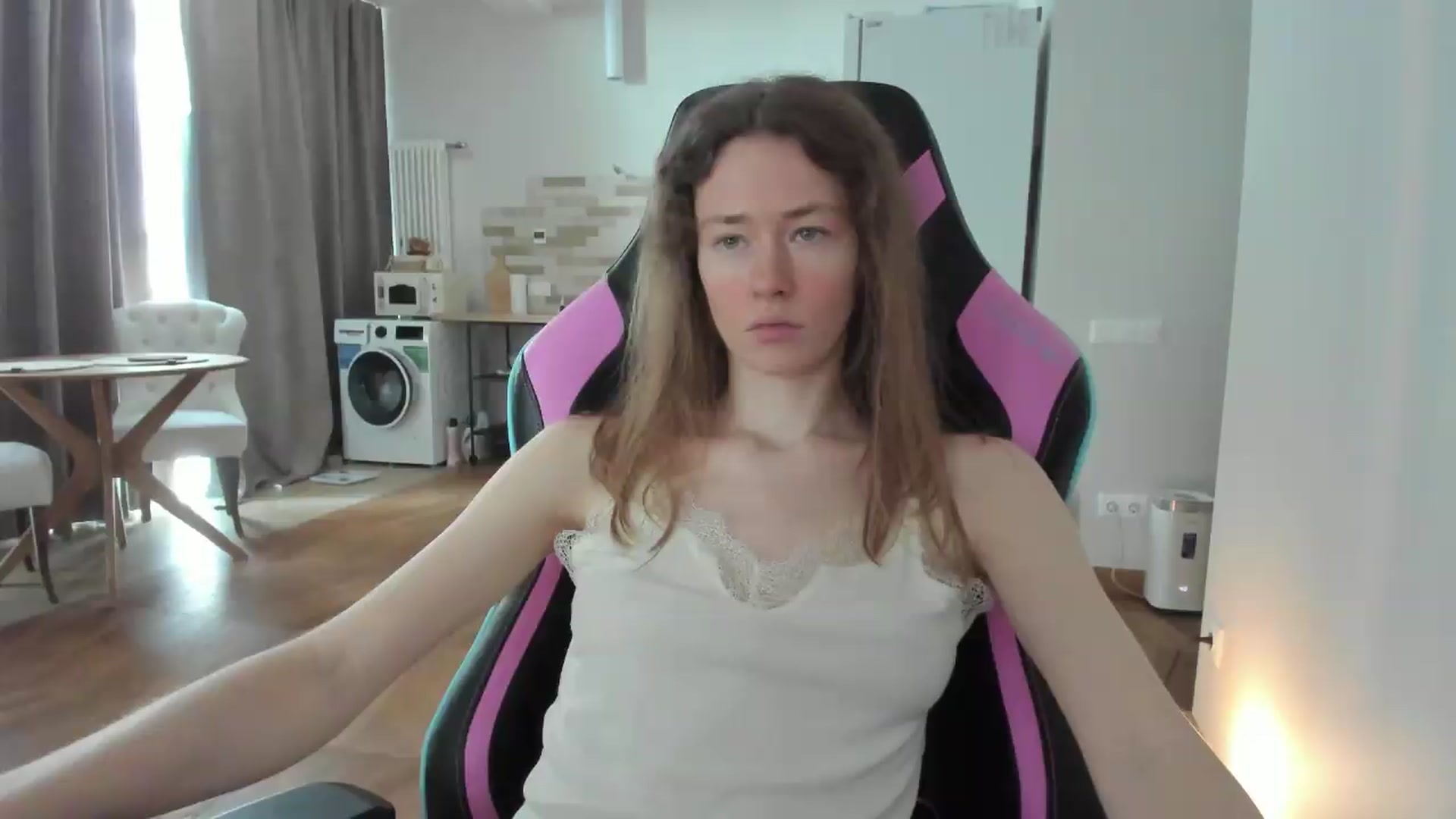 Gallery image thumbnail from Oksanafedorov's myfreecams stream on, 09/09/2026, 10:30 image 1 of 20