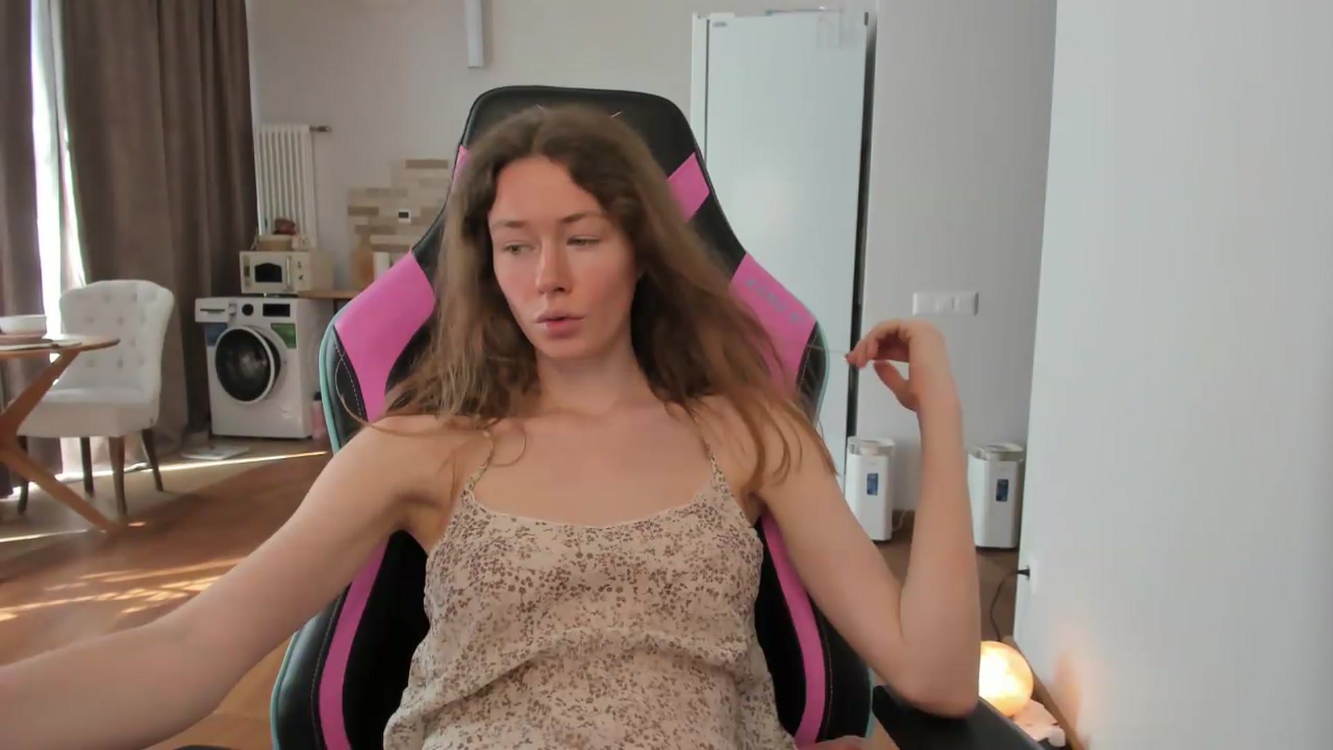 Gallery image thumbnail from Oksanafedorov's myfreecams stream on, 09/13/2026, 12:18 image 14 of 20