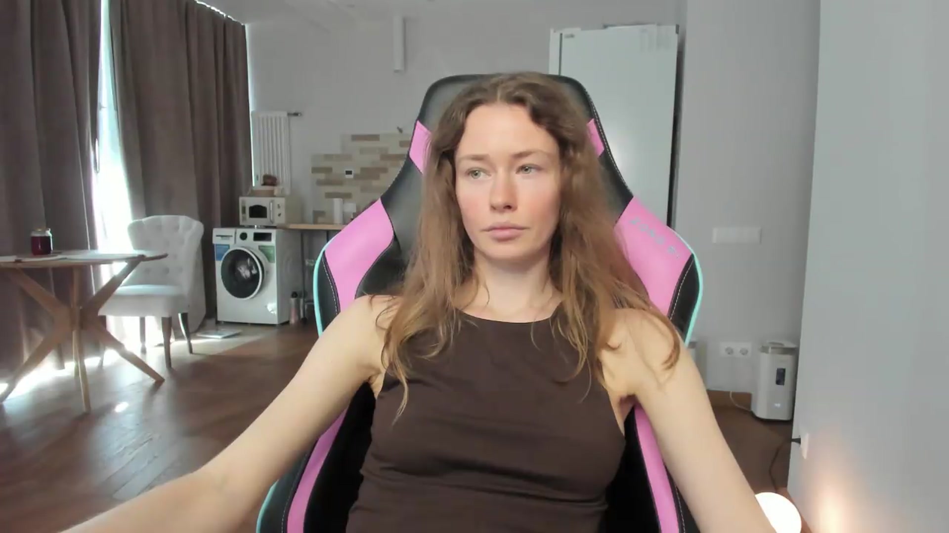Gallery image thumbnail from Oksanafedorov's myfreecams stream on, 09/15/2026, 11:55 image 18 of 20