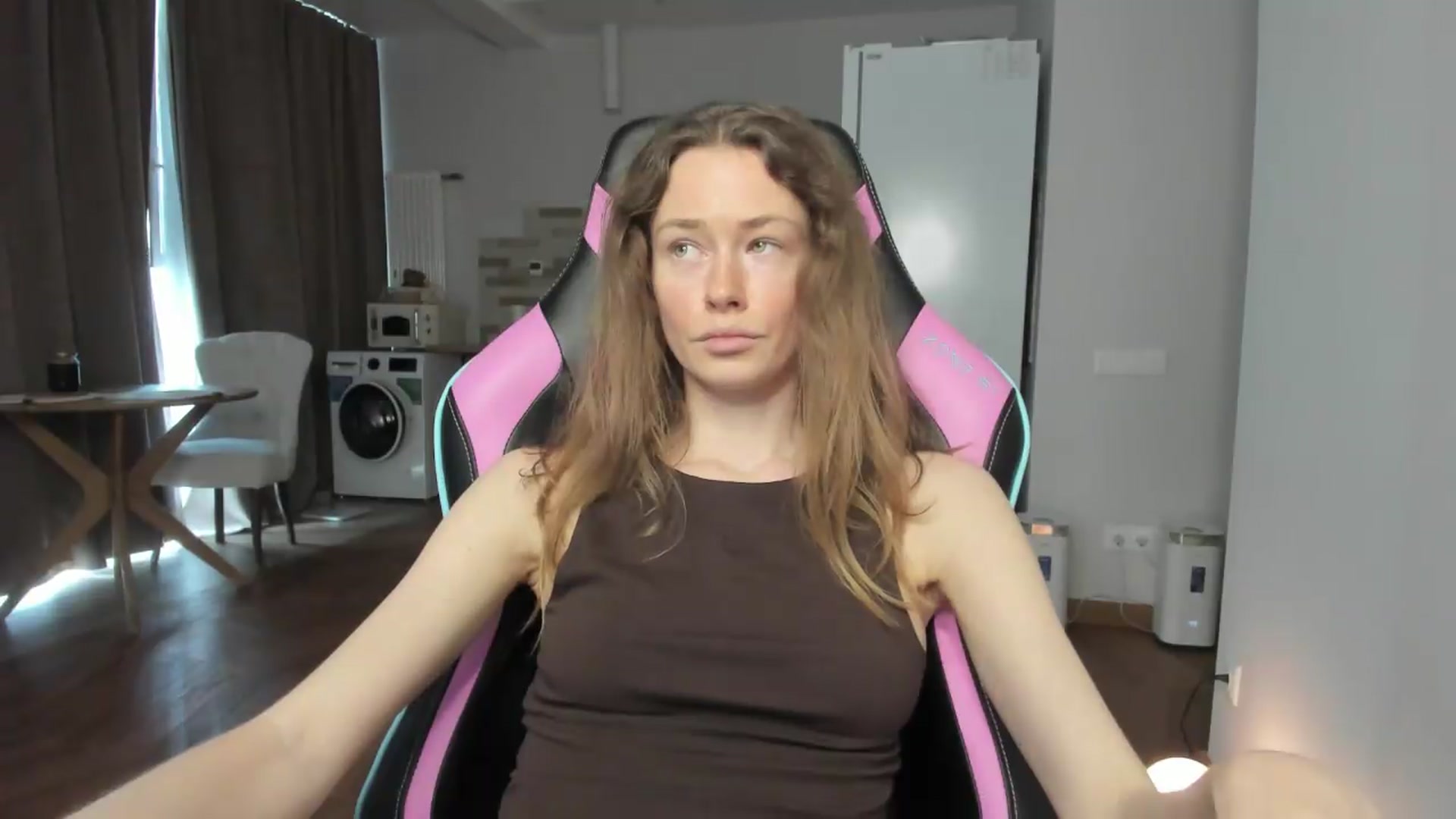 Gallery image thumbnail from Oksanafedorov's myfreecams stream on, 09/15/2026, 11:55 image 10 of 20