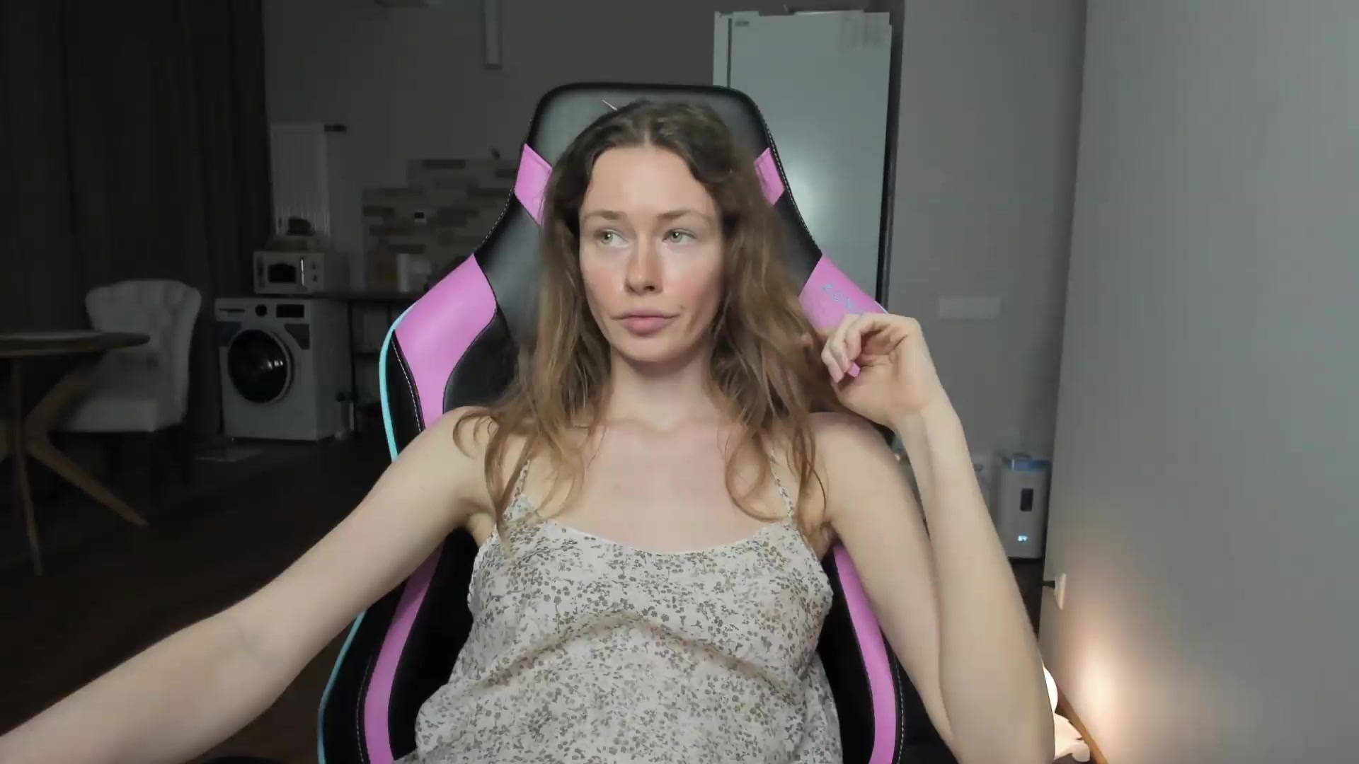 Gallery image thumbnail from Oksanafedorov's myfreecams stream on, 09/16/2026, 23:15 image 15 of 20