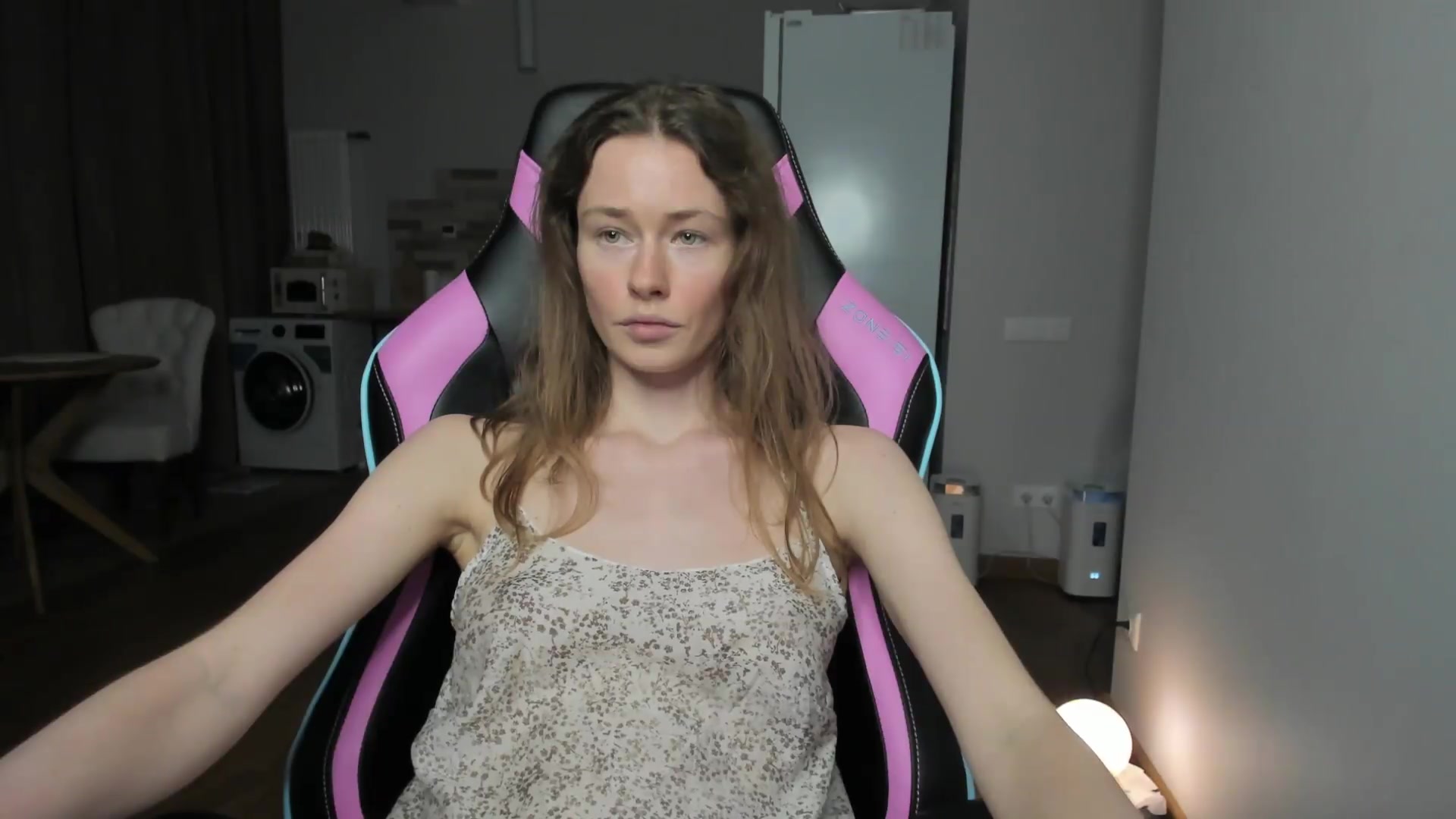 Gallery image thumbnail from Oksanafedorov's myfreecams stream on, 09/16/2026, 23:15 image 18 of 20
