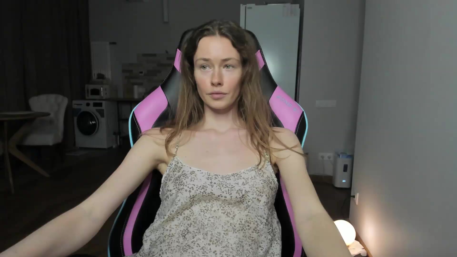 Gallery image thumbnail from Oksanafedorov's myfreecams stream on, 09/16/2026, 23:15 image 11 of 20