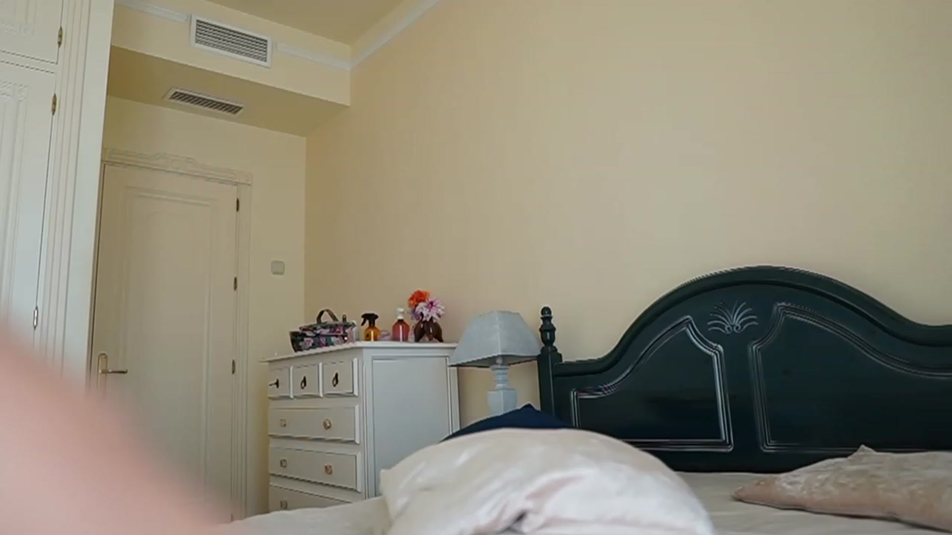 Gallery image thumbnail from Okssanna1's myfreecams stream on, 08/20/2023, 09:03 image 7 of 20