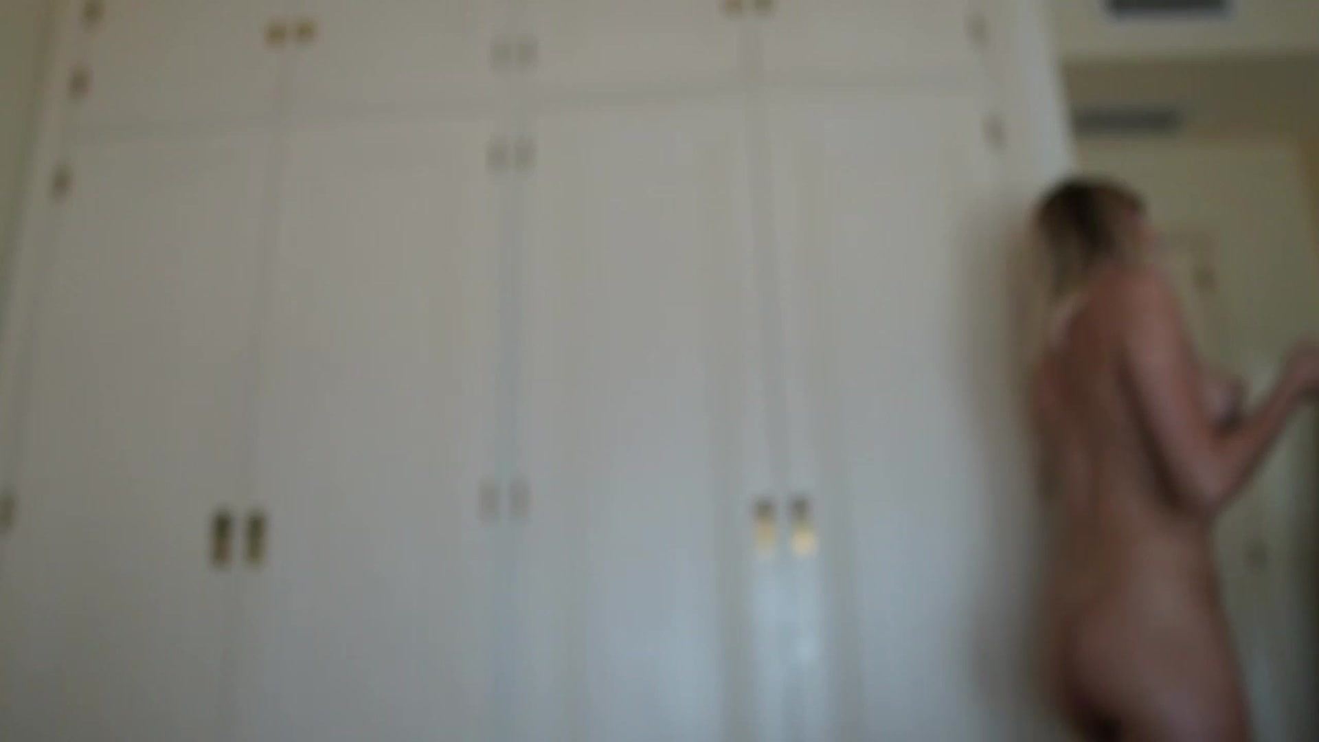 Gallery image thumbnail from Okssanna1's myfreecams stream on, 08/23/2023, 14:49 image 16 of 20