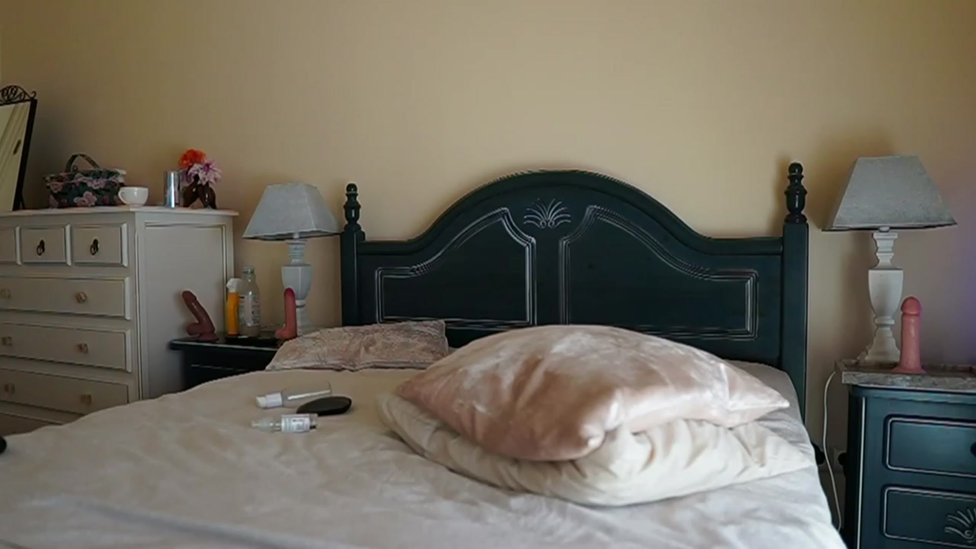 Gallery image thumbnail from Okssanna1's myfreecams stream on, 08/25/2023, 11:31 image 13 of 20