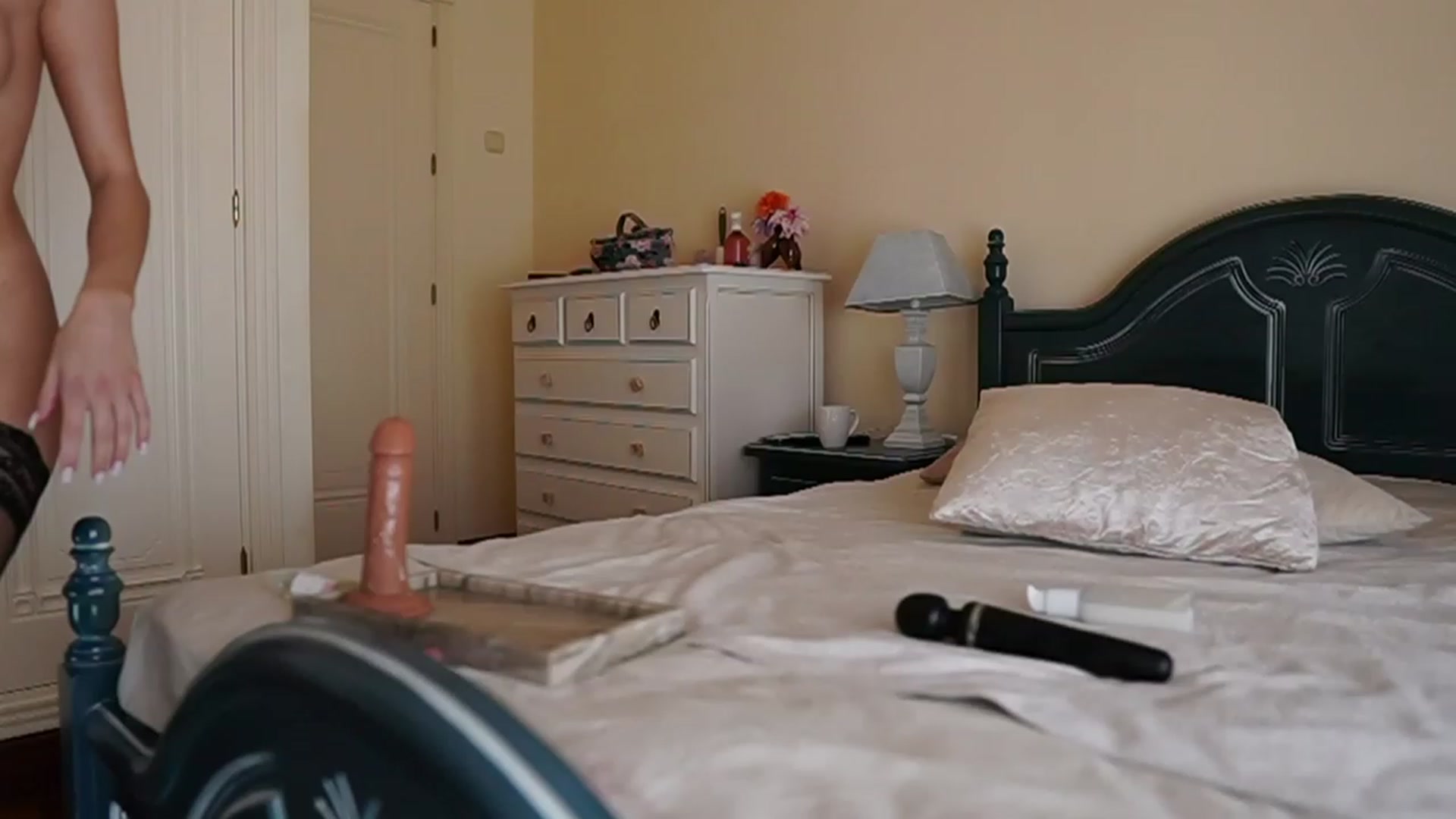 Gallery image thumbnail from Okssanna1's myfreecams stream on, 08/28/2023, 11:12 image 14 of 20