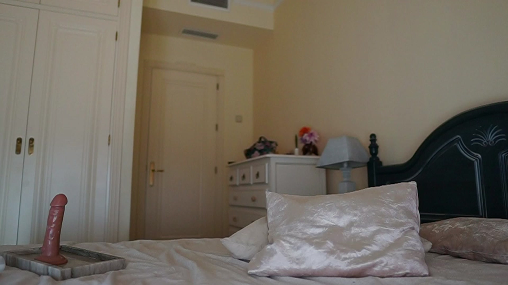 Gallery image thumbnail from Okssanna1's myfreecams stream on, 09/01/2023, 13:39 image 11 of 20