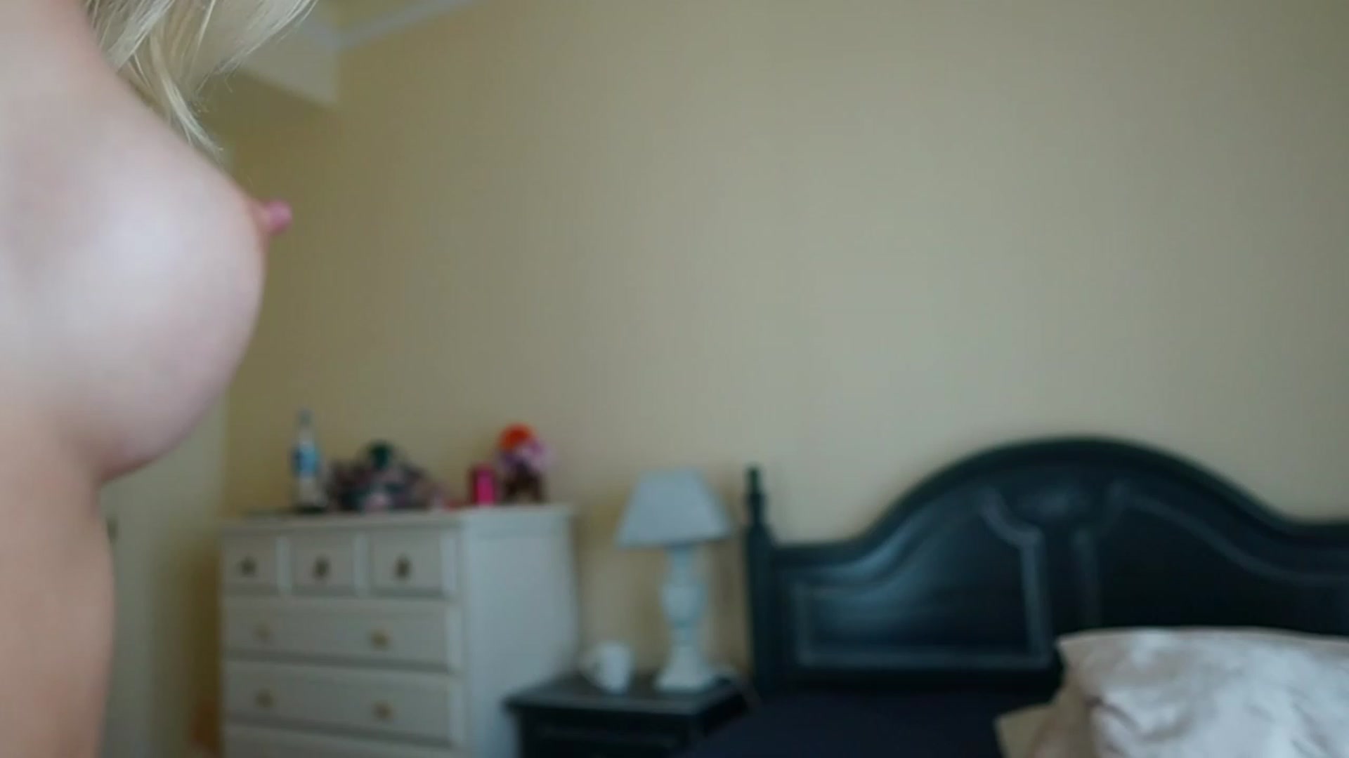 Gallery image thumbnail from Okssanna1's myfreecams stream on, 09/15/2023, 10:31 image 15 of 20