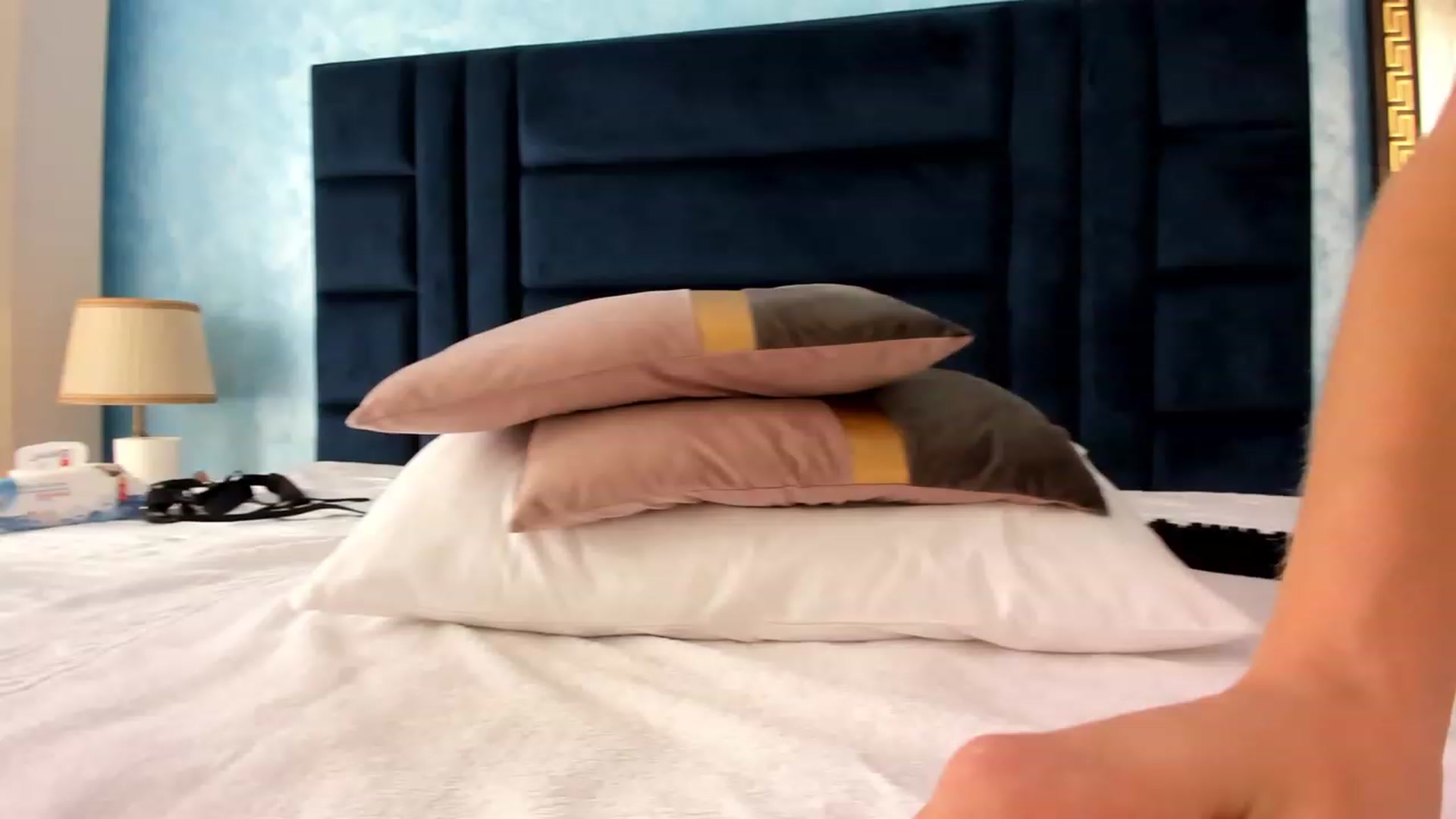 Gallery image thumbnail from Okssanna1's myfreecams stream on, 09/19/2023, 11:24 image 8 of 20