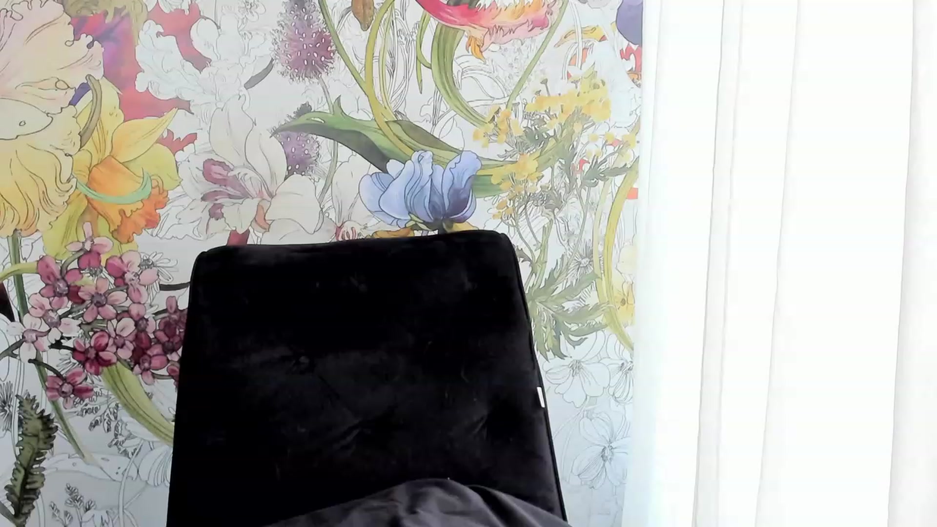 Gallery image thumbnail from Okssanna1's myfreecams stream on, 09/27/2023, 12:12 image 6 of 20