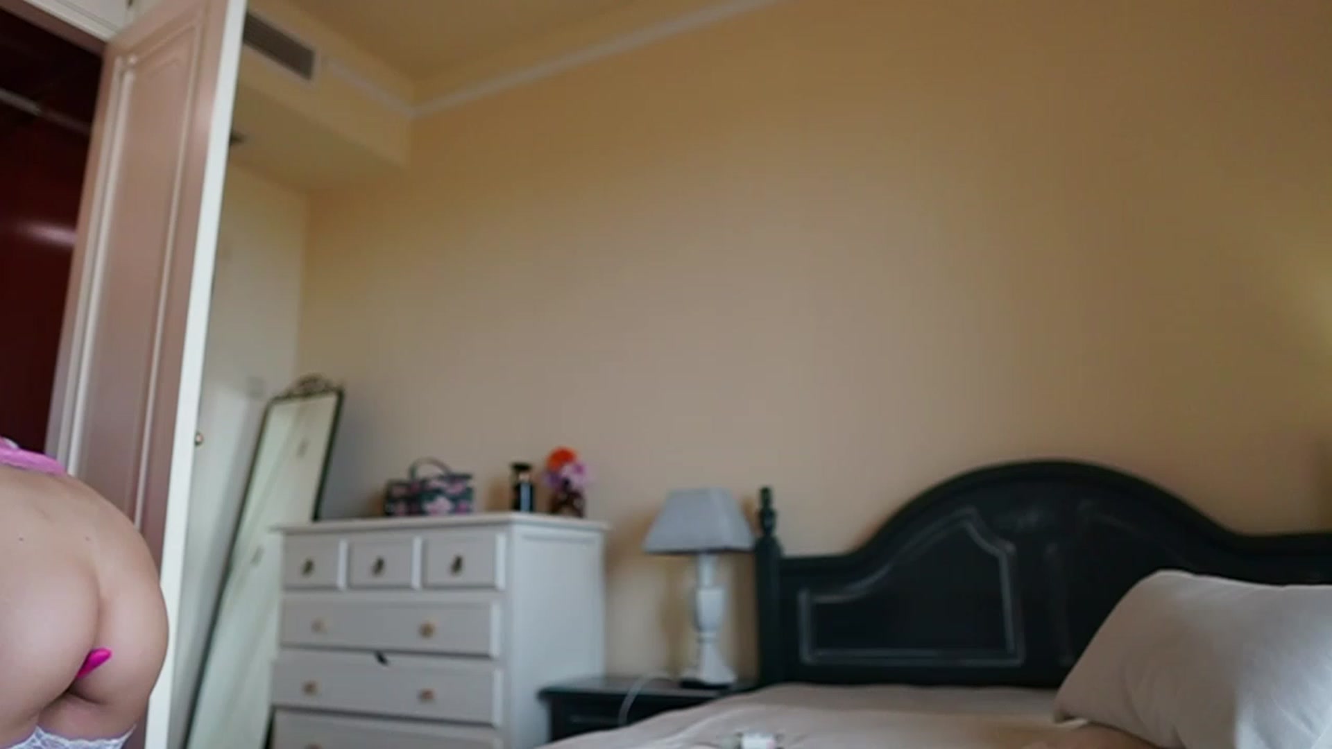 Gallery image thumbnail from Okssanna1's myfreecams stream on, 10/19/2023, 09:04 image 19 of 20