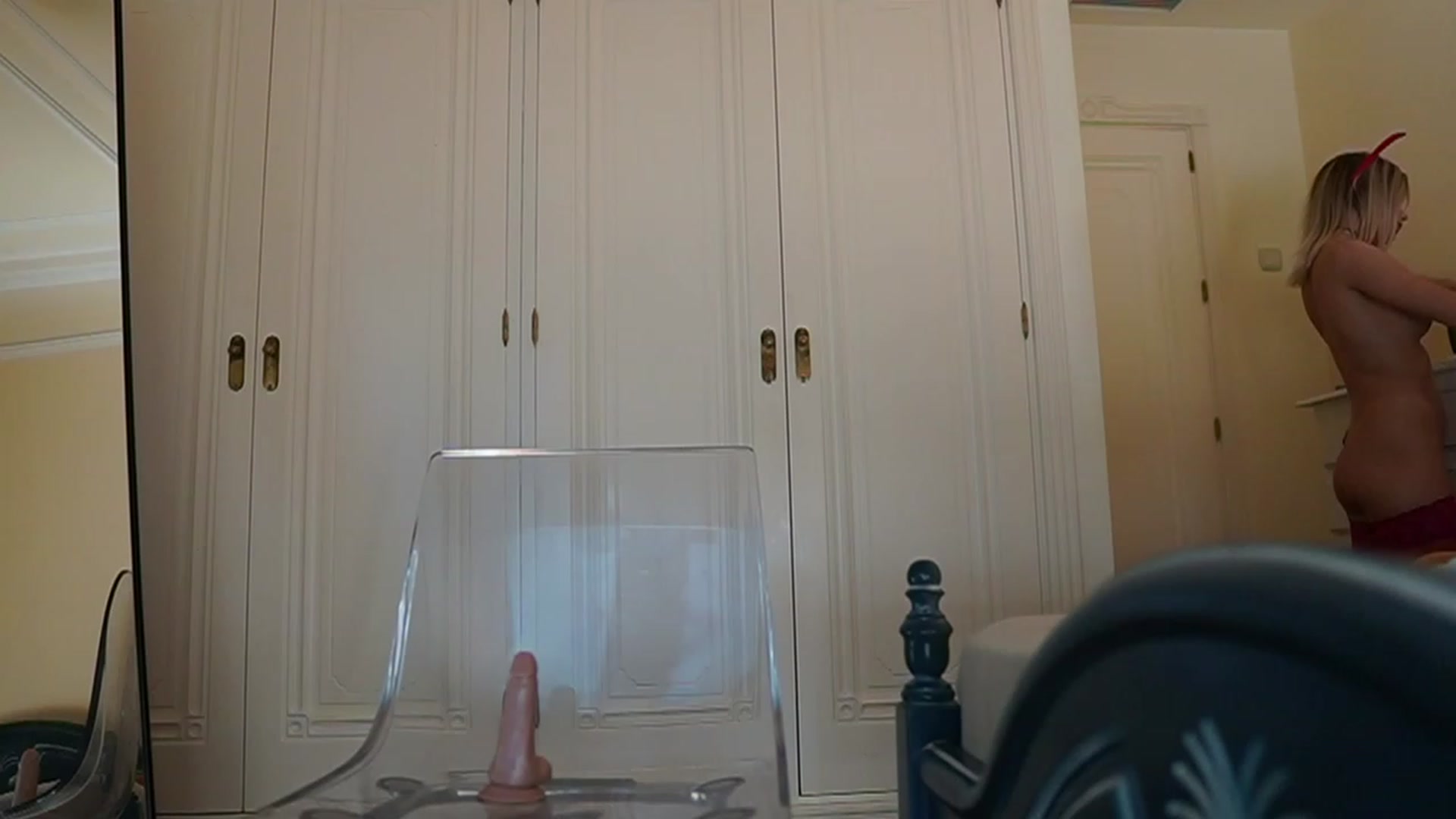 Gallery image thumbnail from Okssanna1's myfreecams stream on, 10/30/2023, 13:59 image 15 of 20
