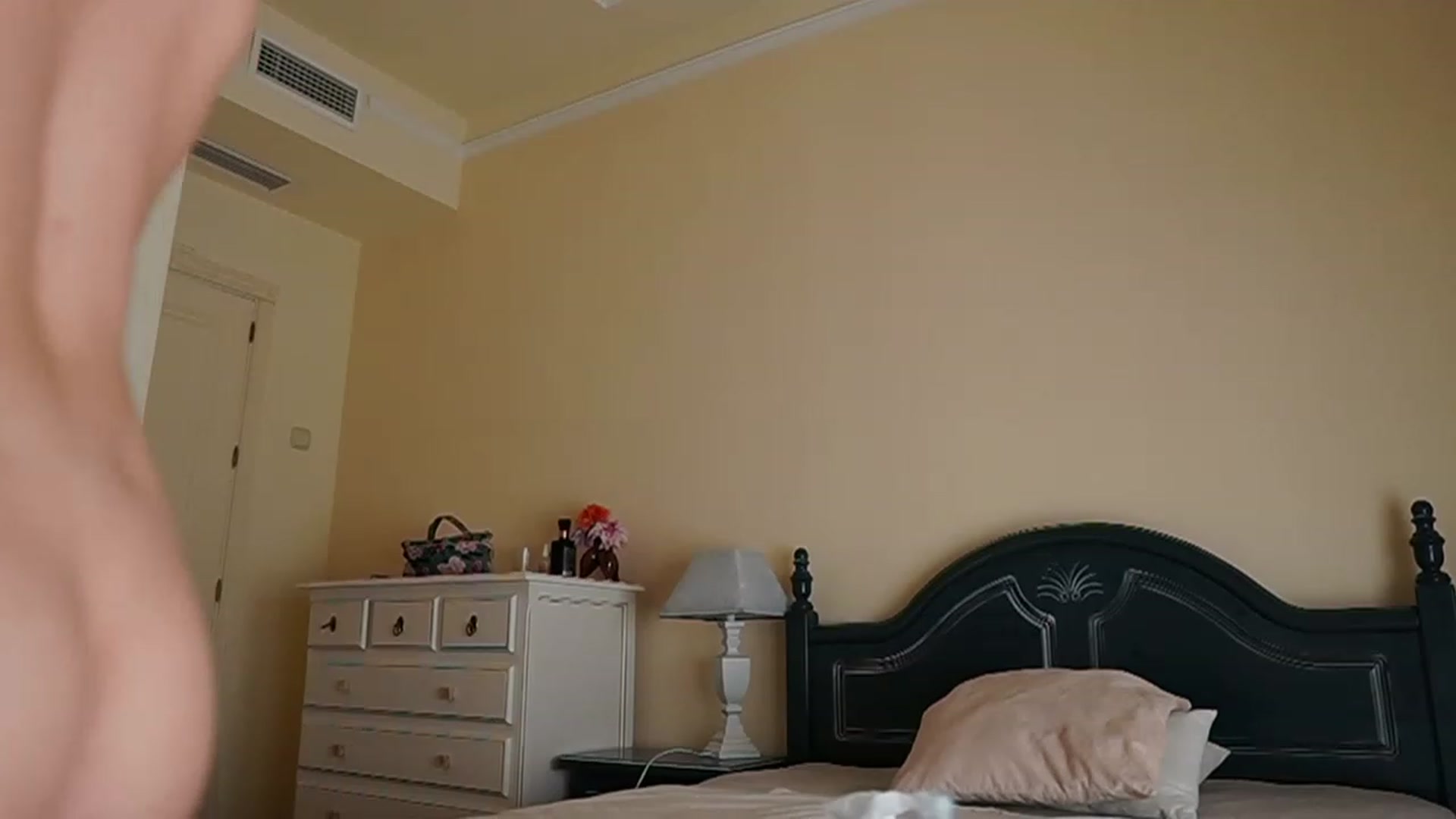 Gallery image thumbnail from Okssanna1's myfreecams stream on, 11/06/2023, 11:50 image 19 of 20