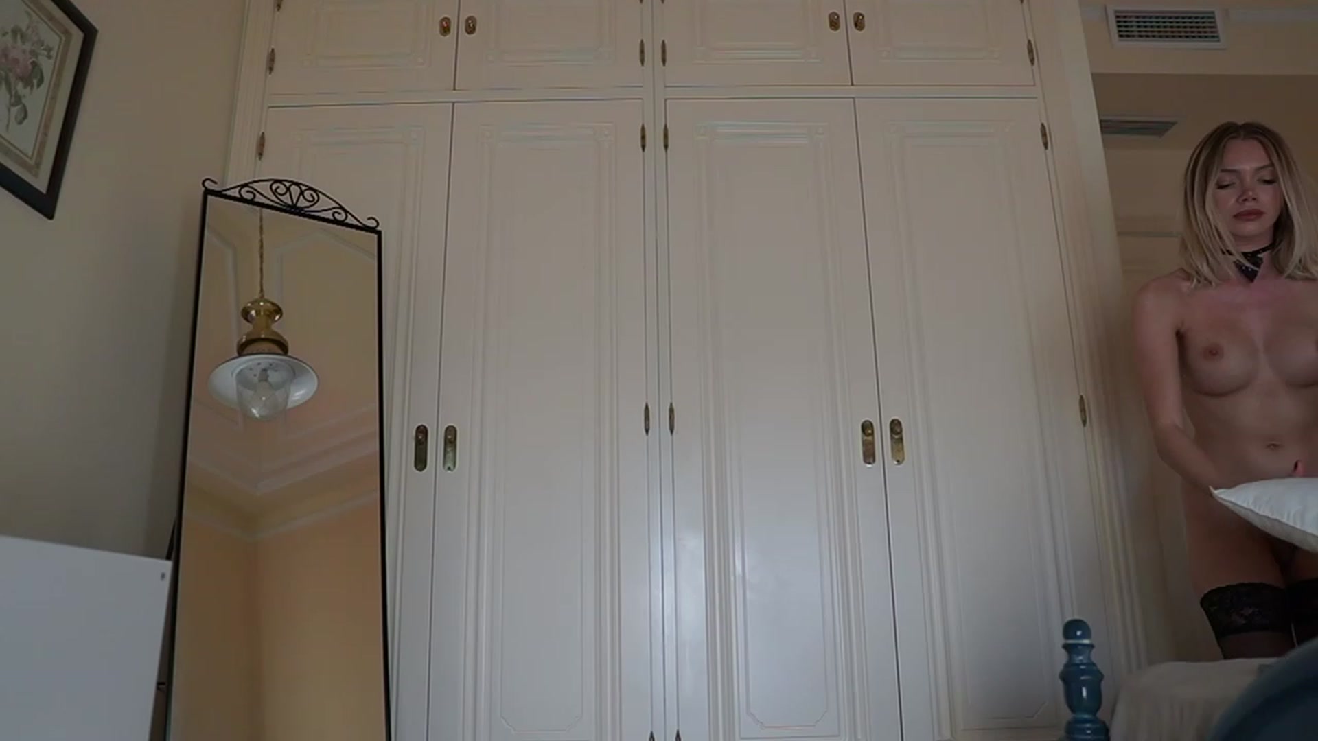 Gallery image thumbnail from Okssanna1's myfreecams stream on, 11/15/2023, 09:16 image 12 of 20