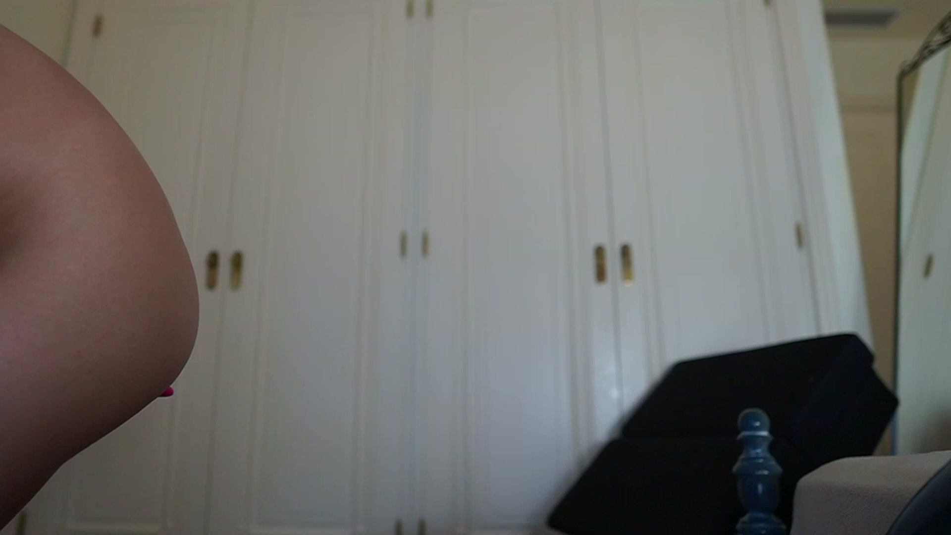 Gallery image thumbnail from Okssanna1's myfreecams stream on, 11/21/2023, 15:38 image 18 of 20