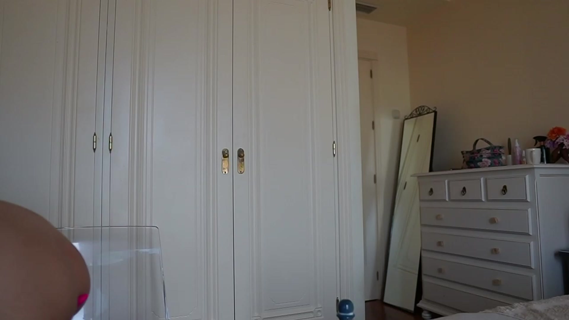Gallery image thumbnail from Okssanna1's myfreecams stream on, 12/04/2023, 08:49 image 15 of 20