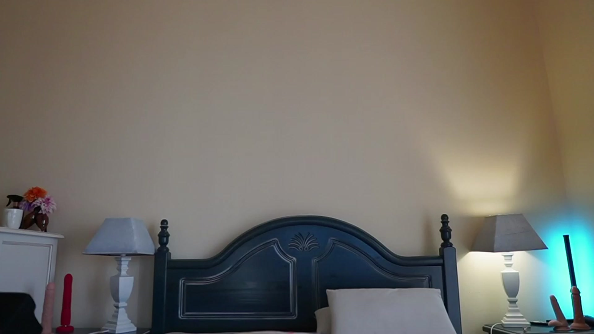 Gallery image thumbnail from Okssanna1's myfreecams stream on, 12/04/2023, 11:41 image 5 of 20