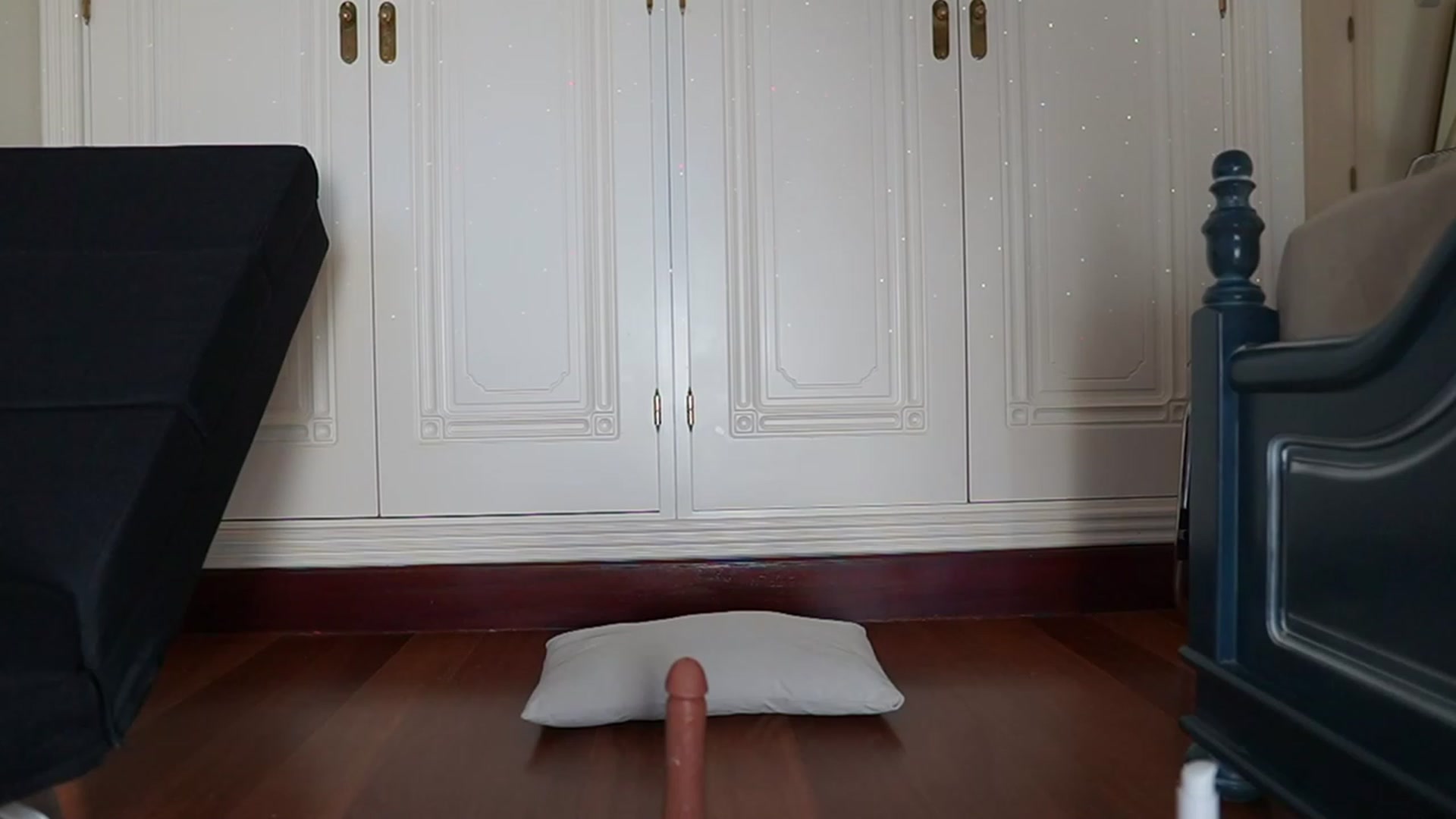Gallery image thumbnail from Okssanna1's myfreecams stream on, 12/10/2023, 09:04 image 18 of 20