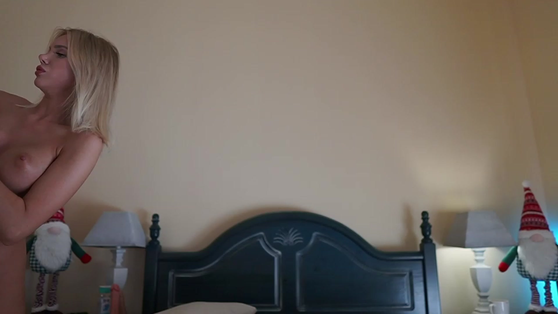Gallery image thumbnail from Okssanna1's myfreecams stream on, 12/12/2023, 14:53 image 3 of 20