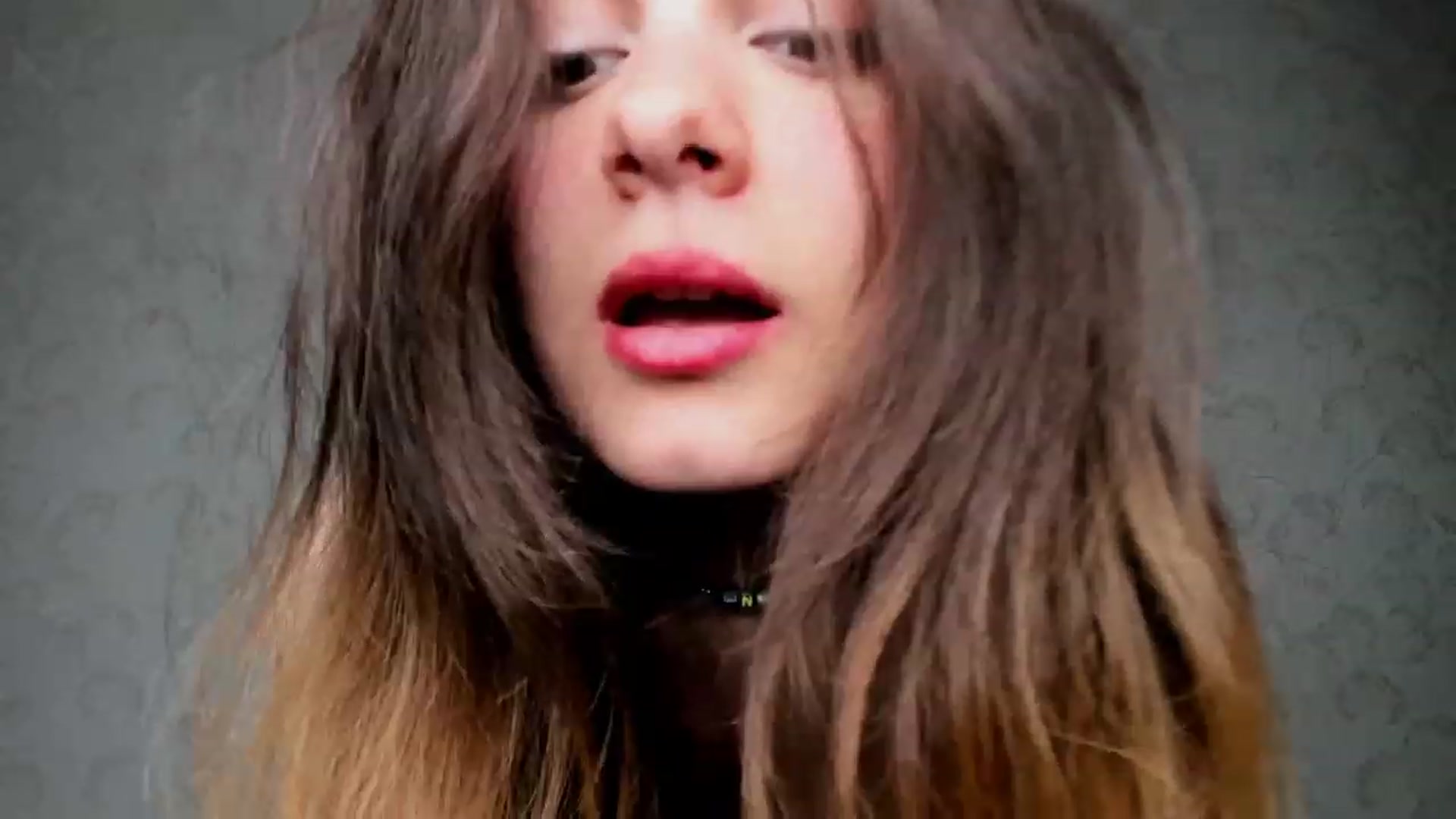 Gallery image thumbnail from Oladushek18's myfreecams stream on, 05/30/2023, 13:44 image 17 of 20