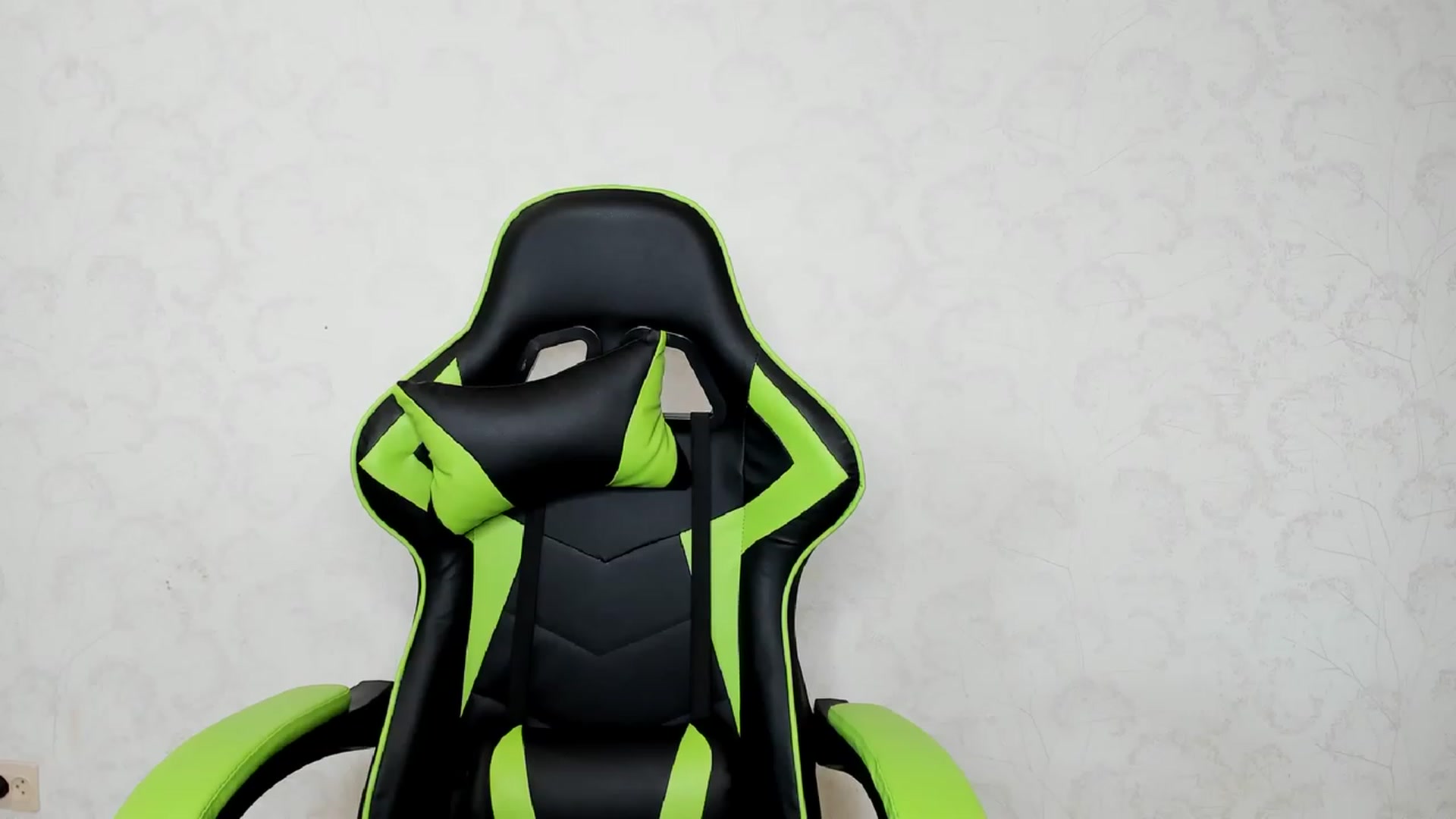 Gallery image thumbnail from Oladushek18's myfreecams stream on, 07/31/2023, 12:50 image 12 of 20